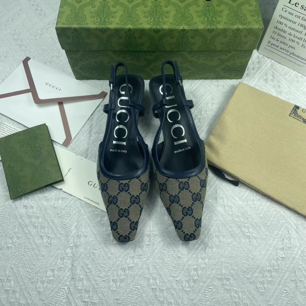 詳細な写真と価格については私に連絡してください。