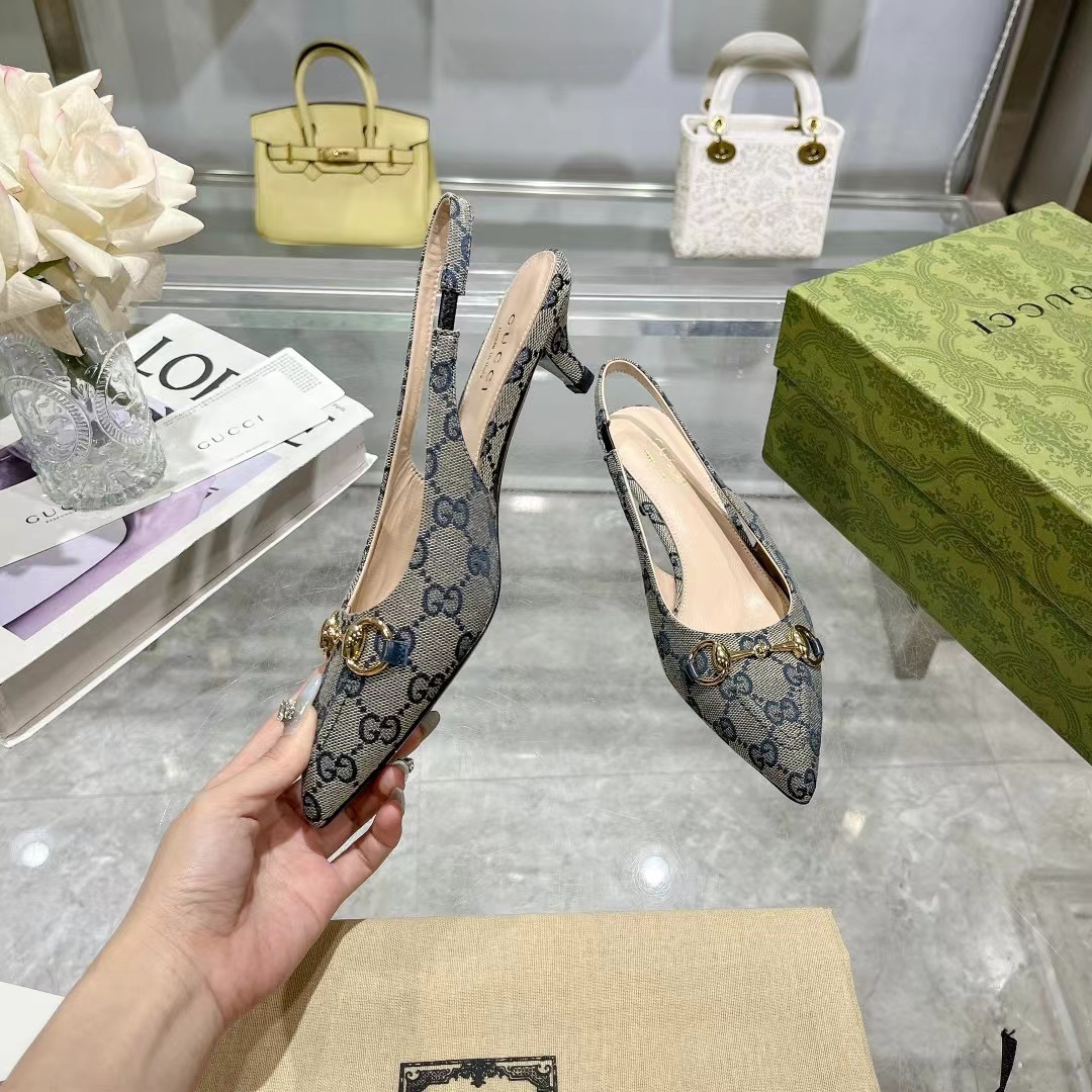 詳細な写真と価格については私に連絡してください。