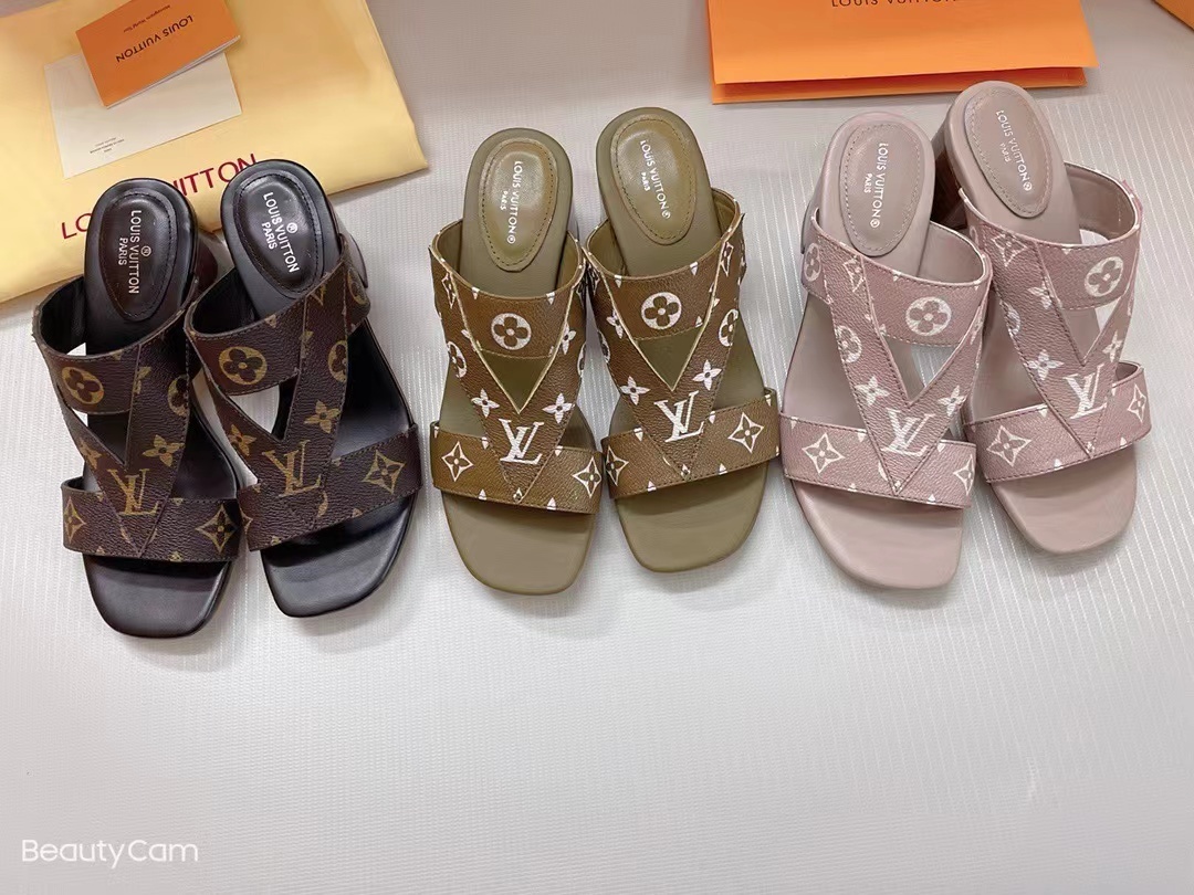 詳細な写真と価格については私に連絡してください。