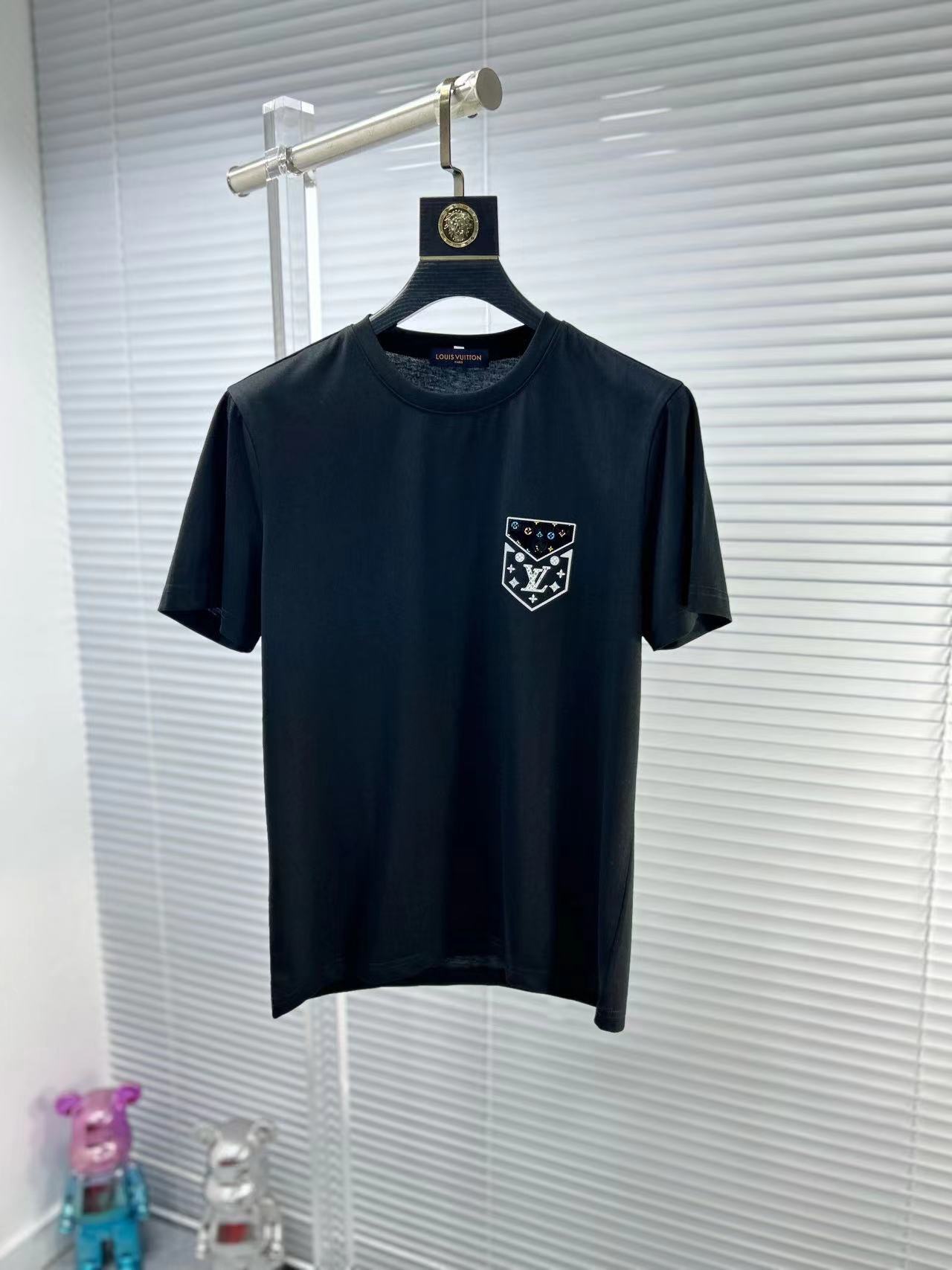 詳細な写真と価格については私に連絡してください。