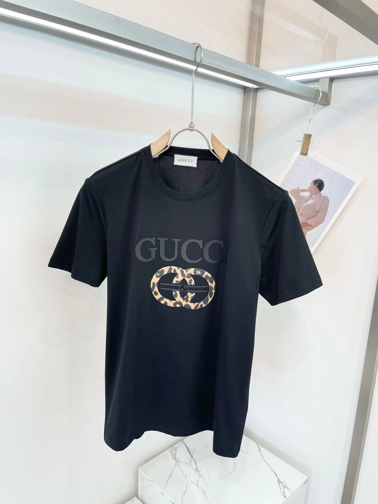 詳細な写真と価格については私に連絡してください。