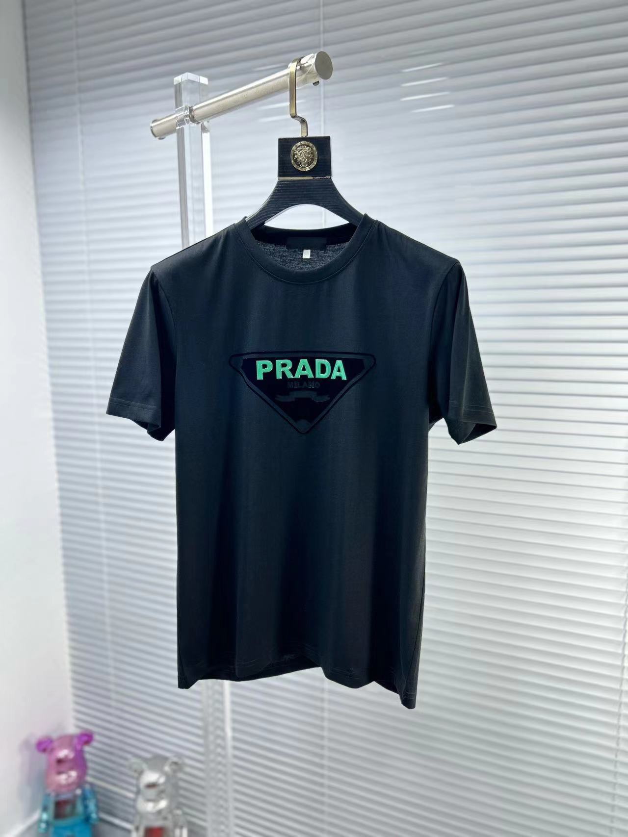 詳細な写真と価格については私に連絡してください。