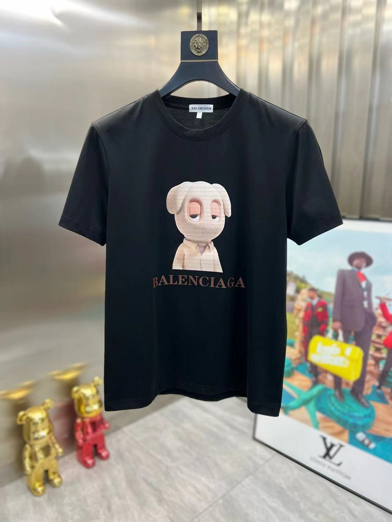 詳細な写真と価格については私に連絡してください。