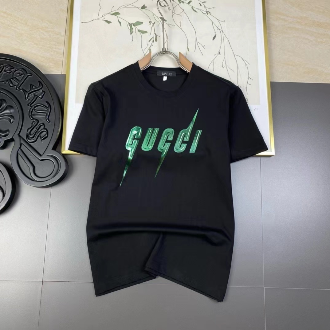 詳細な写真と価格については私に連絡してください。