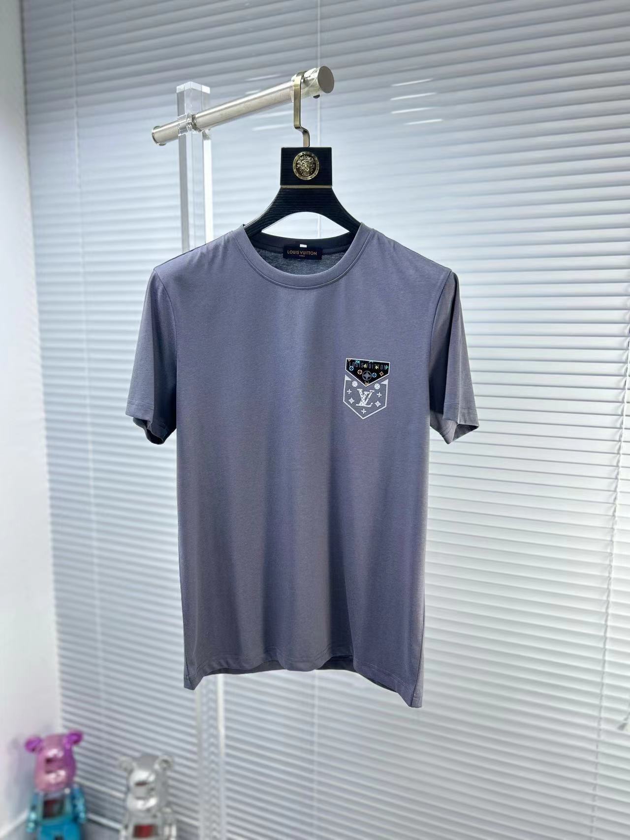 詳細な写真と価格については私に連絡してください。