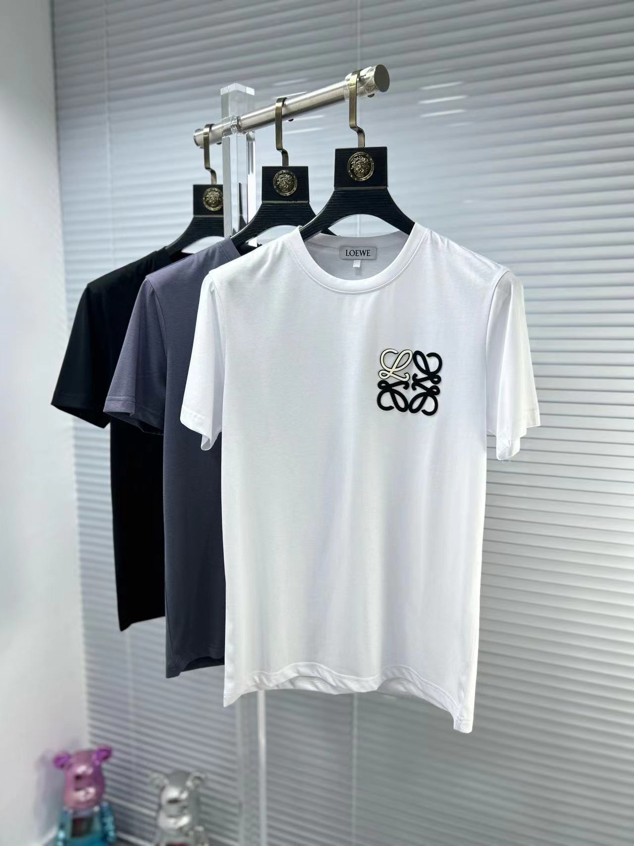 詳細な写真と価格については私に連絡してください。