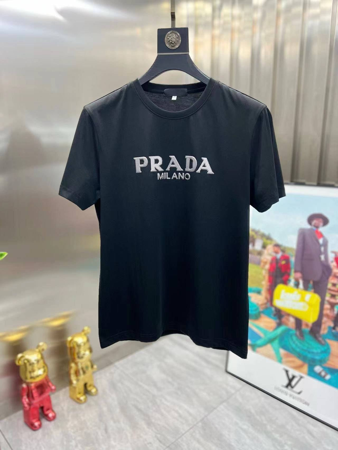 詳細な写真と価格については私に連絡してください。