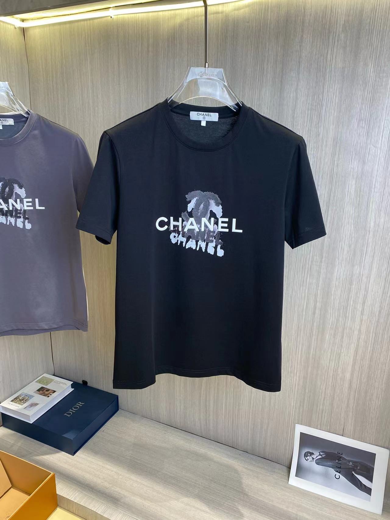 詳細な写真と価格については私に連絡してください。