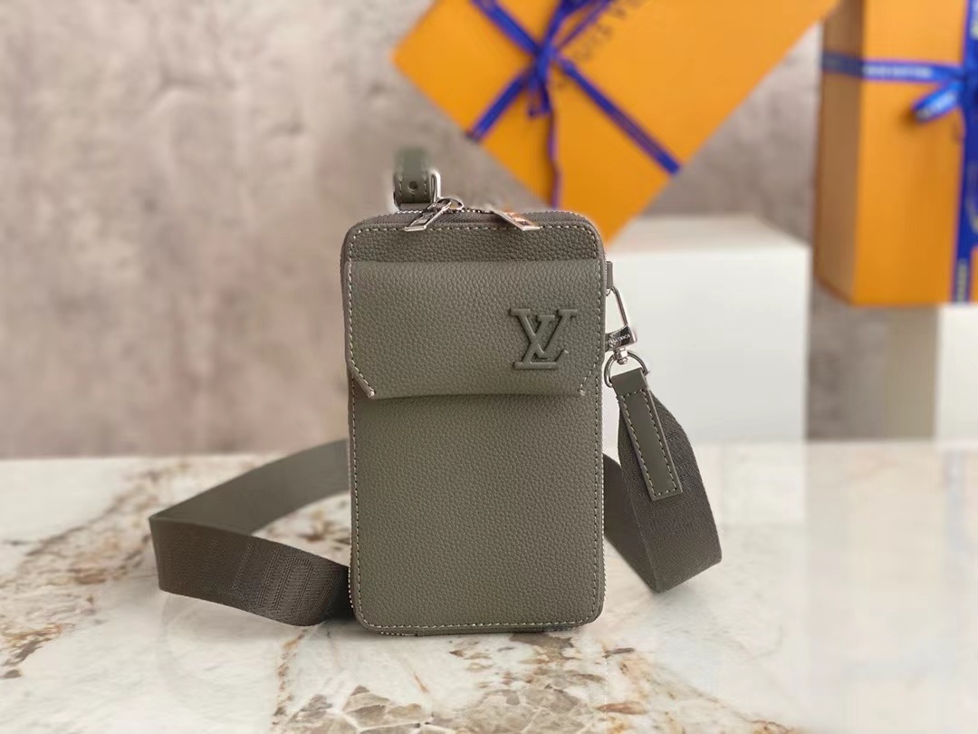 詳細な写真と価格については私に連絡してください