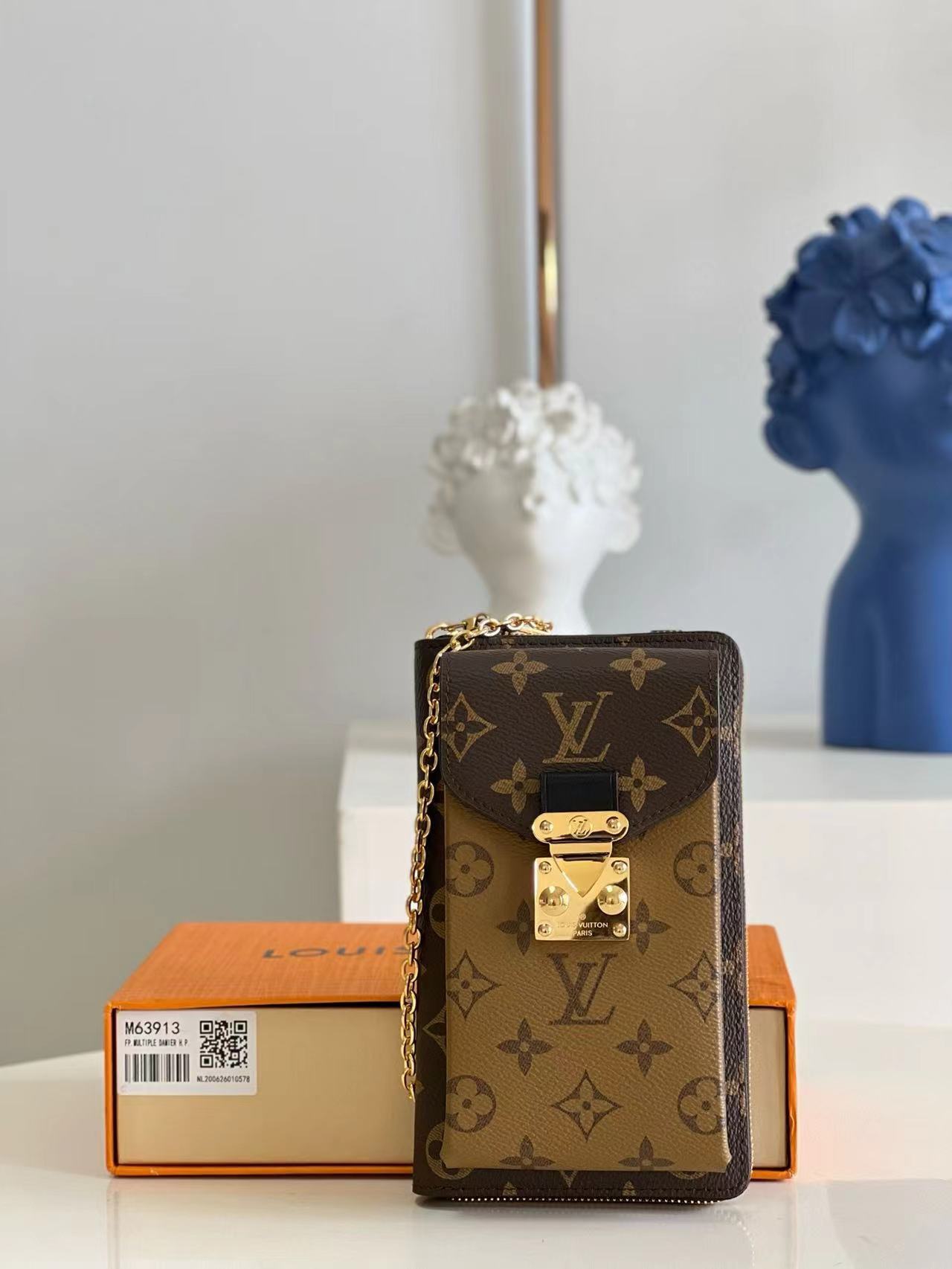 詳細な写真と価格については私に連絡してください