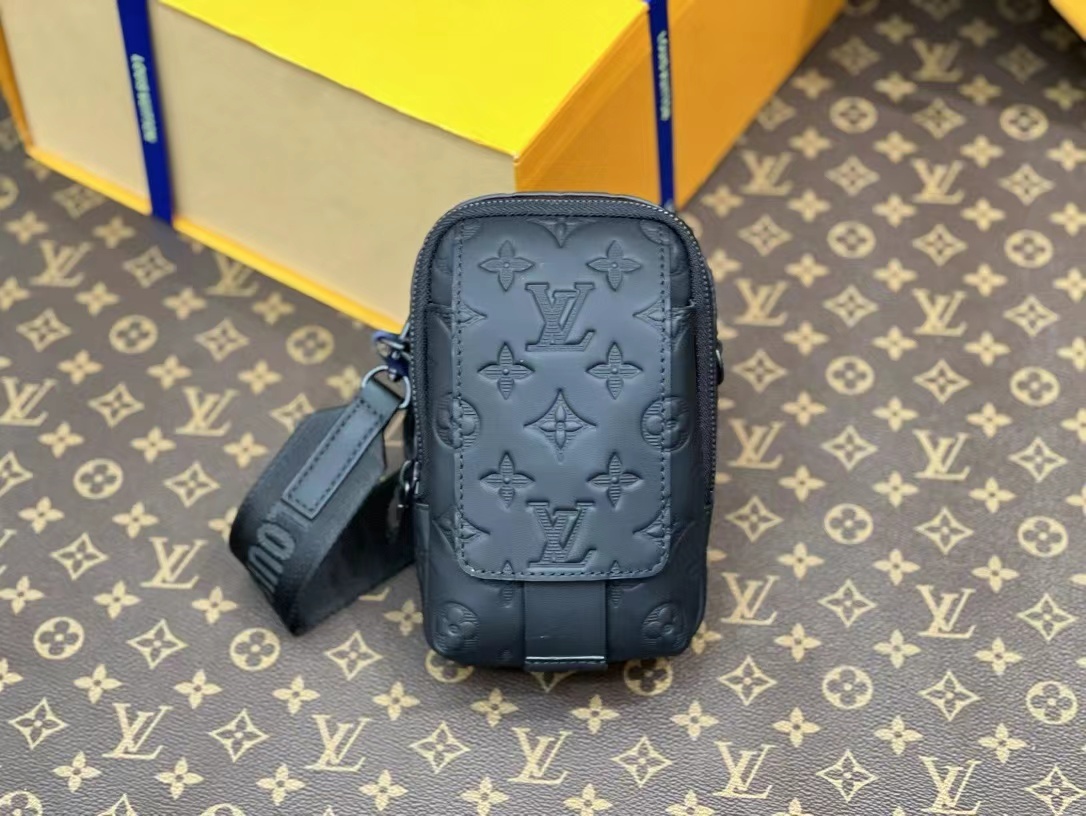 詳細な写真と価格については私に連絡してください