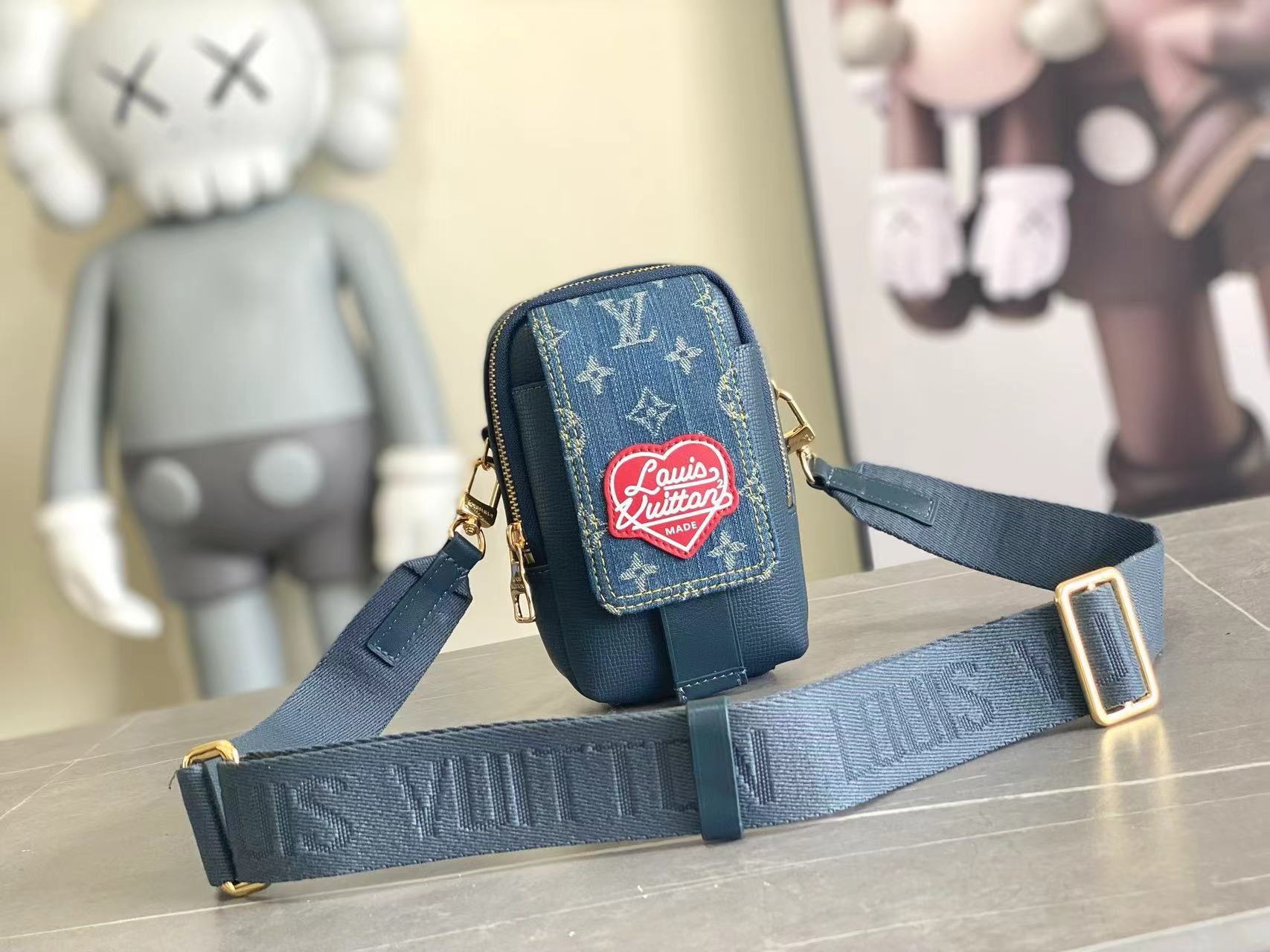 詳細な写真と価格については私に連絡してください