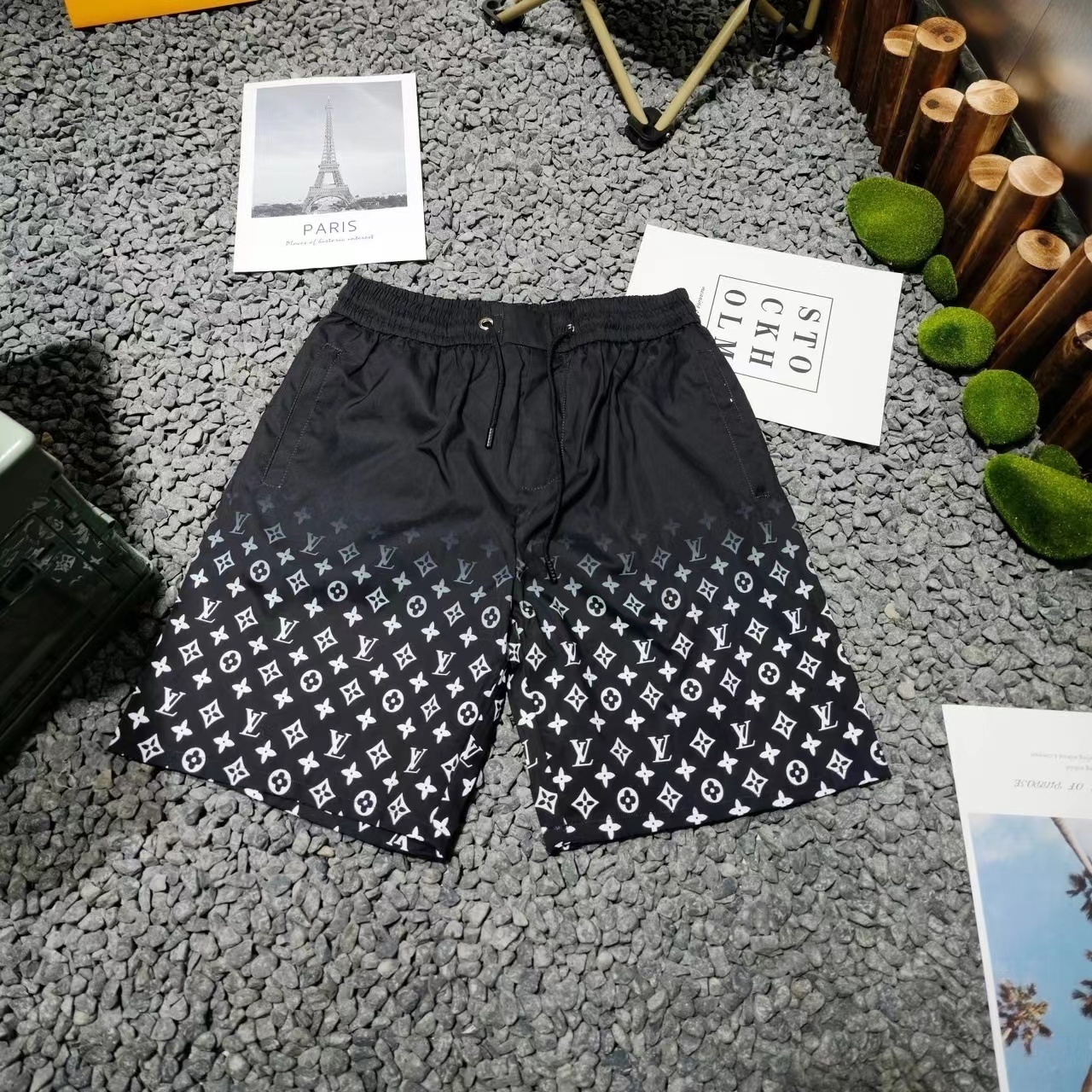 詳細な写真と価格については私に連絡してください。