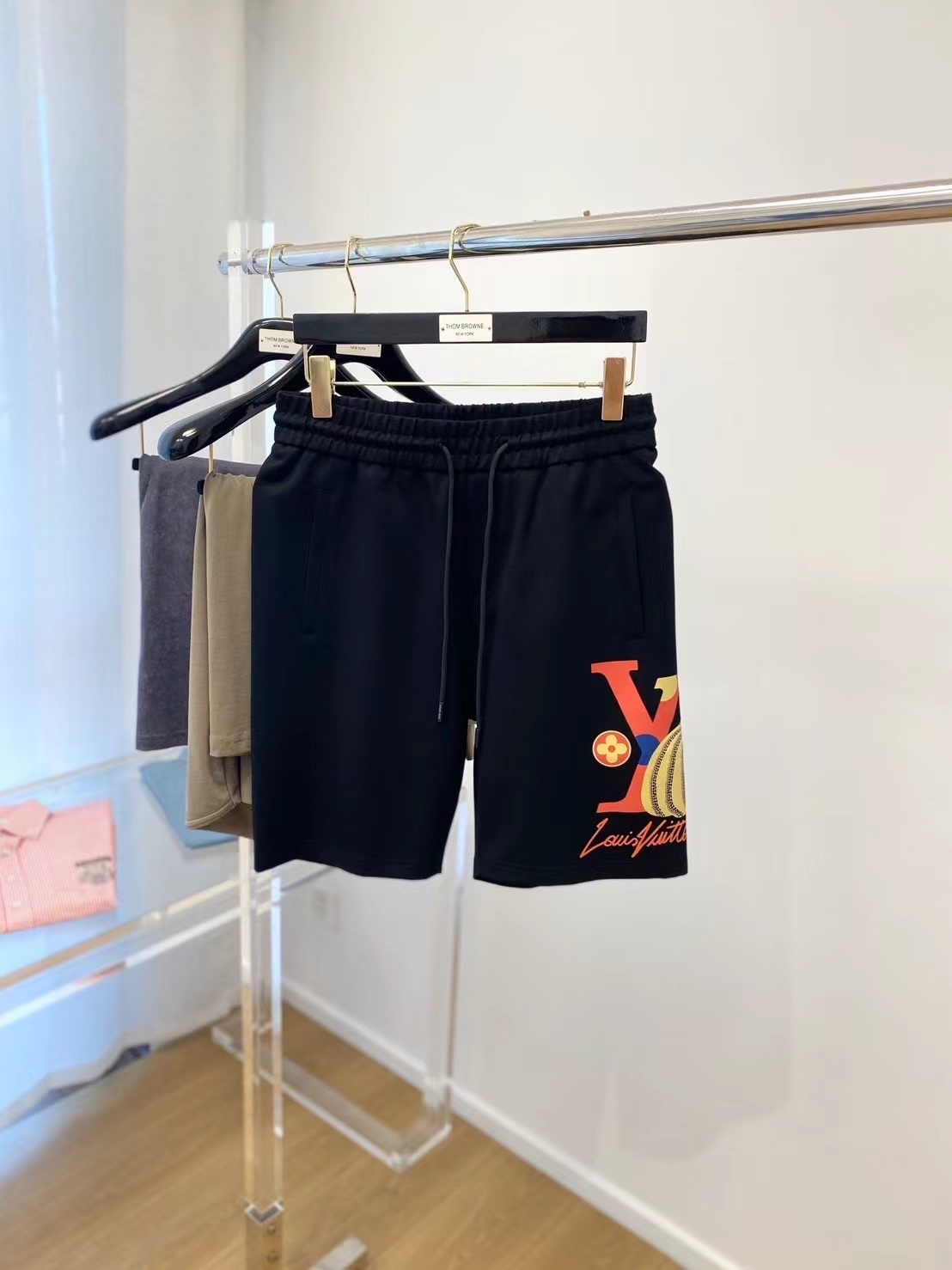 詳細な写真と価格については私に連絡してください。