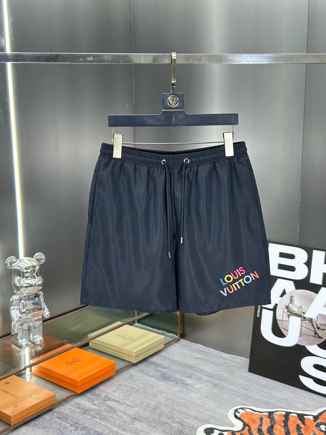 詳細な写真と価格については私に連絡してください。