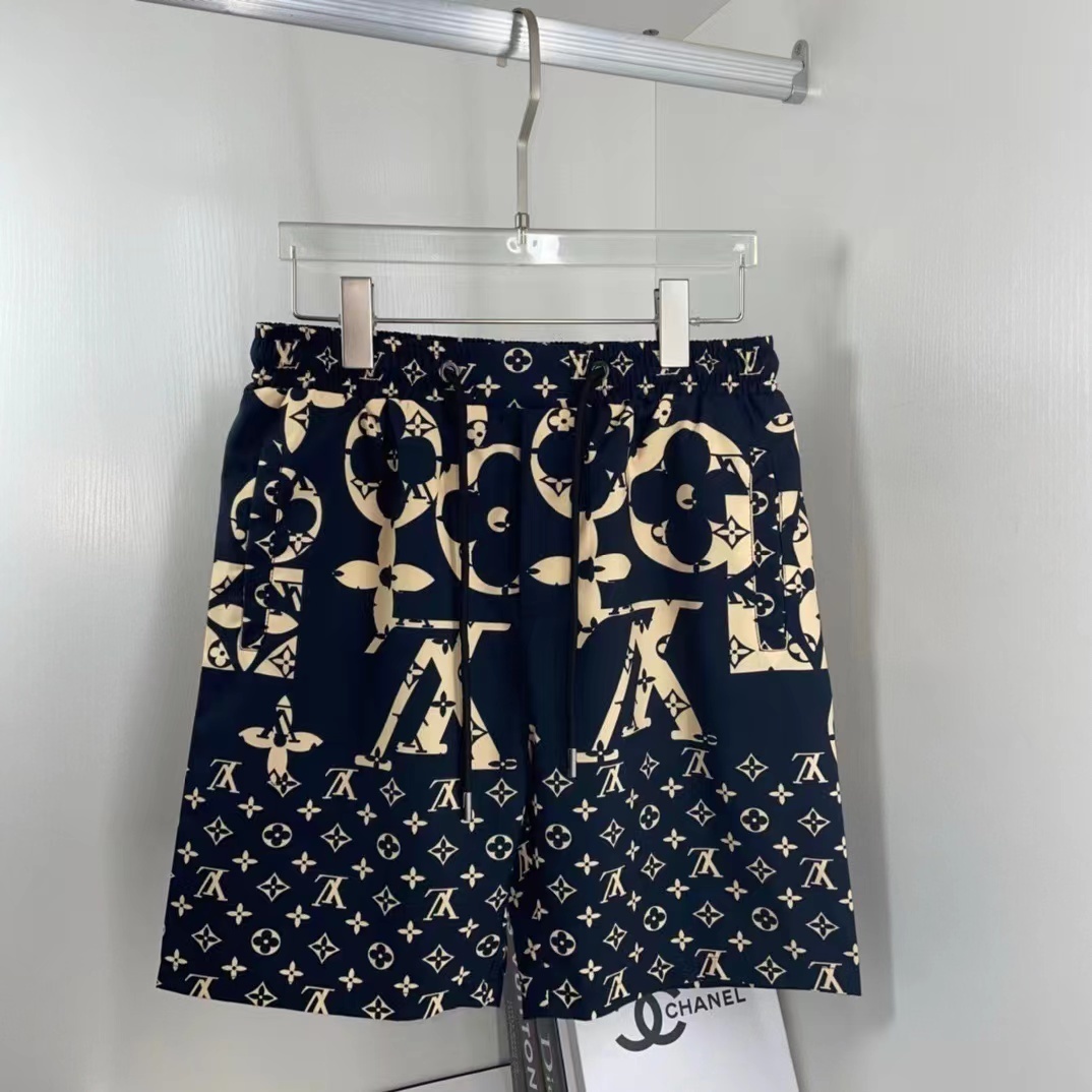 詳細な写真と価格については私に連絡してください。