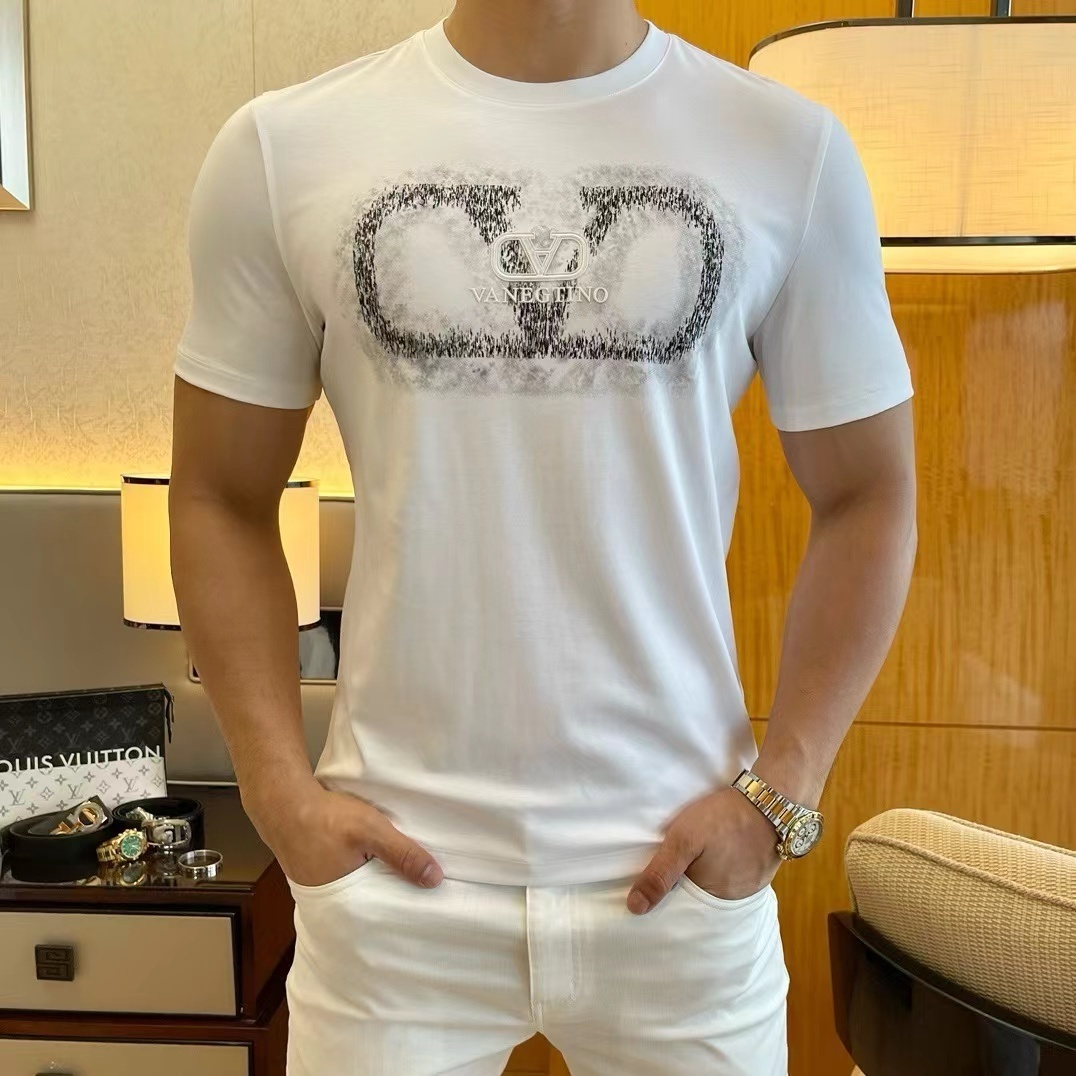 詳細な写真と価格については私に連絡してください。