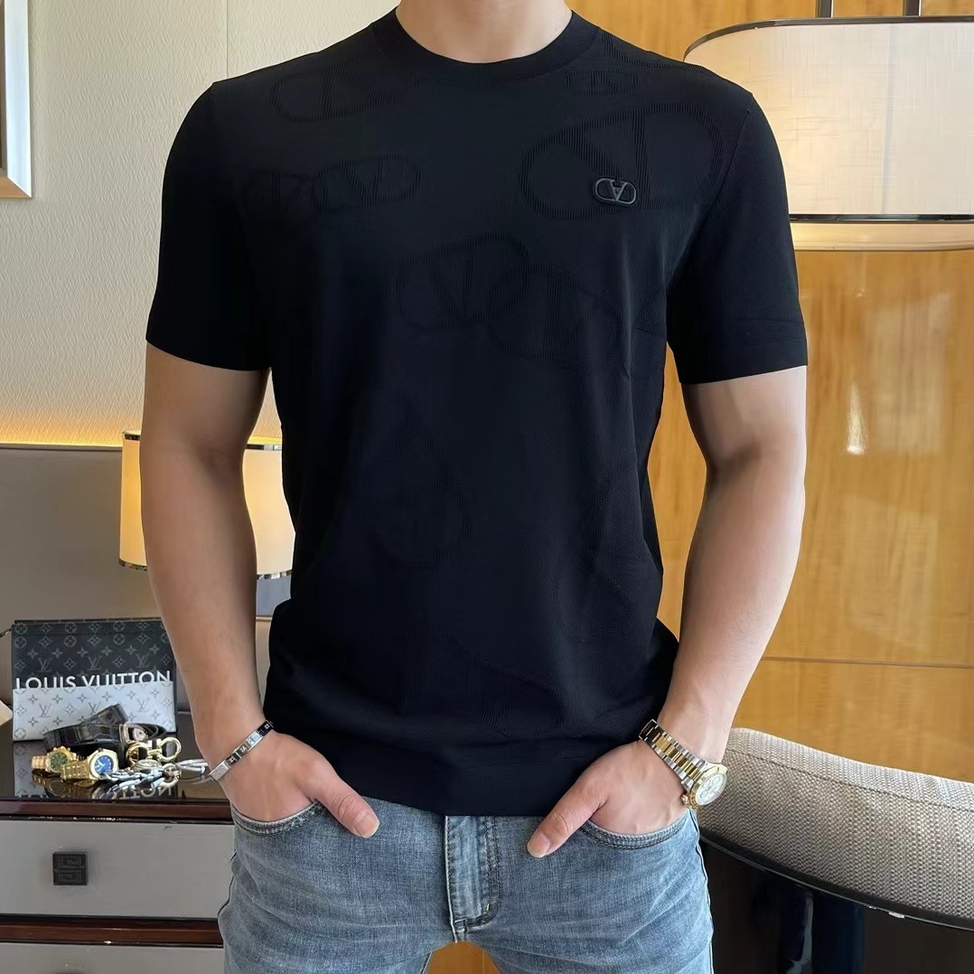 詳細な写真と価格については私に連絡してください。