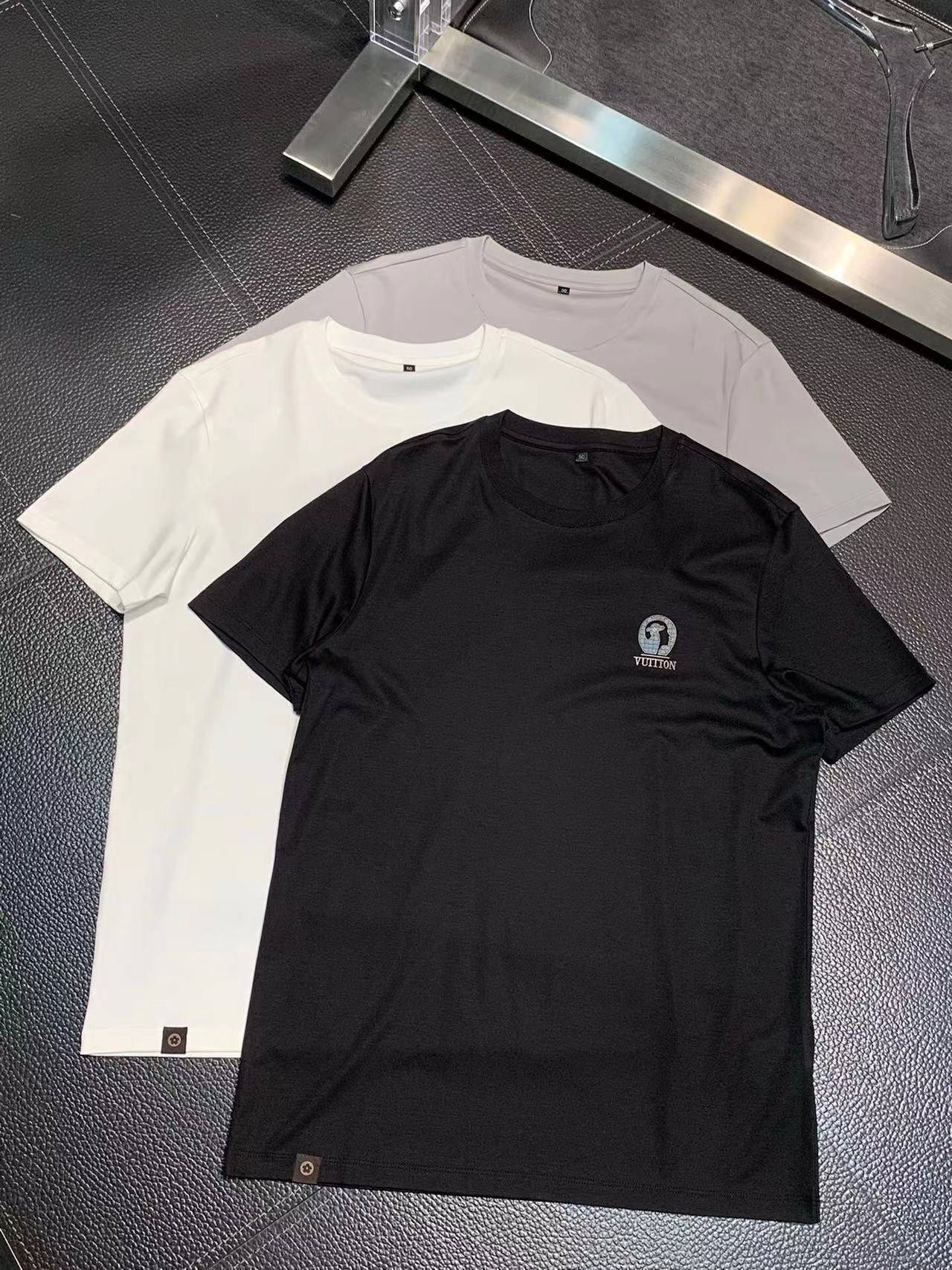 詳細な写真と価格については私に連絡してください。