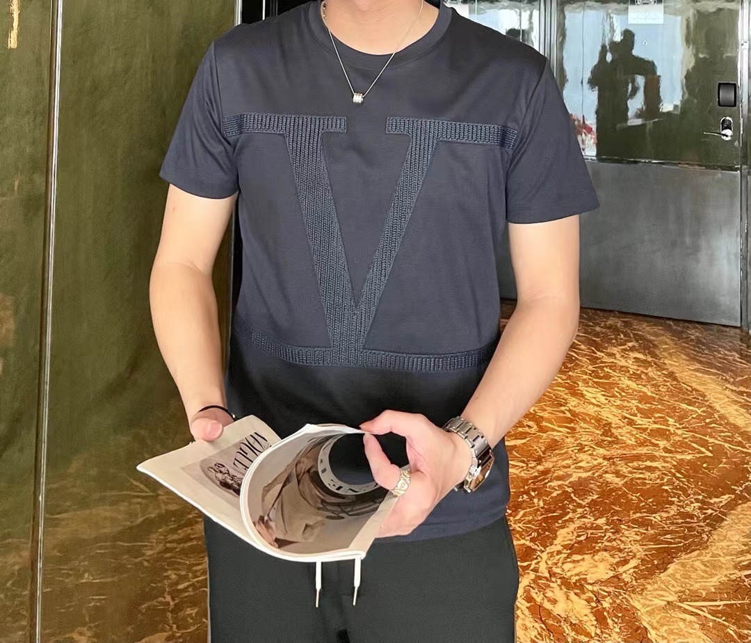 詳細な写真と価格については私に連絡してください。