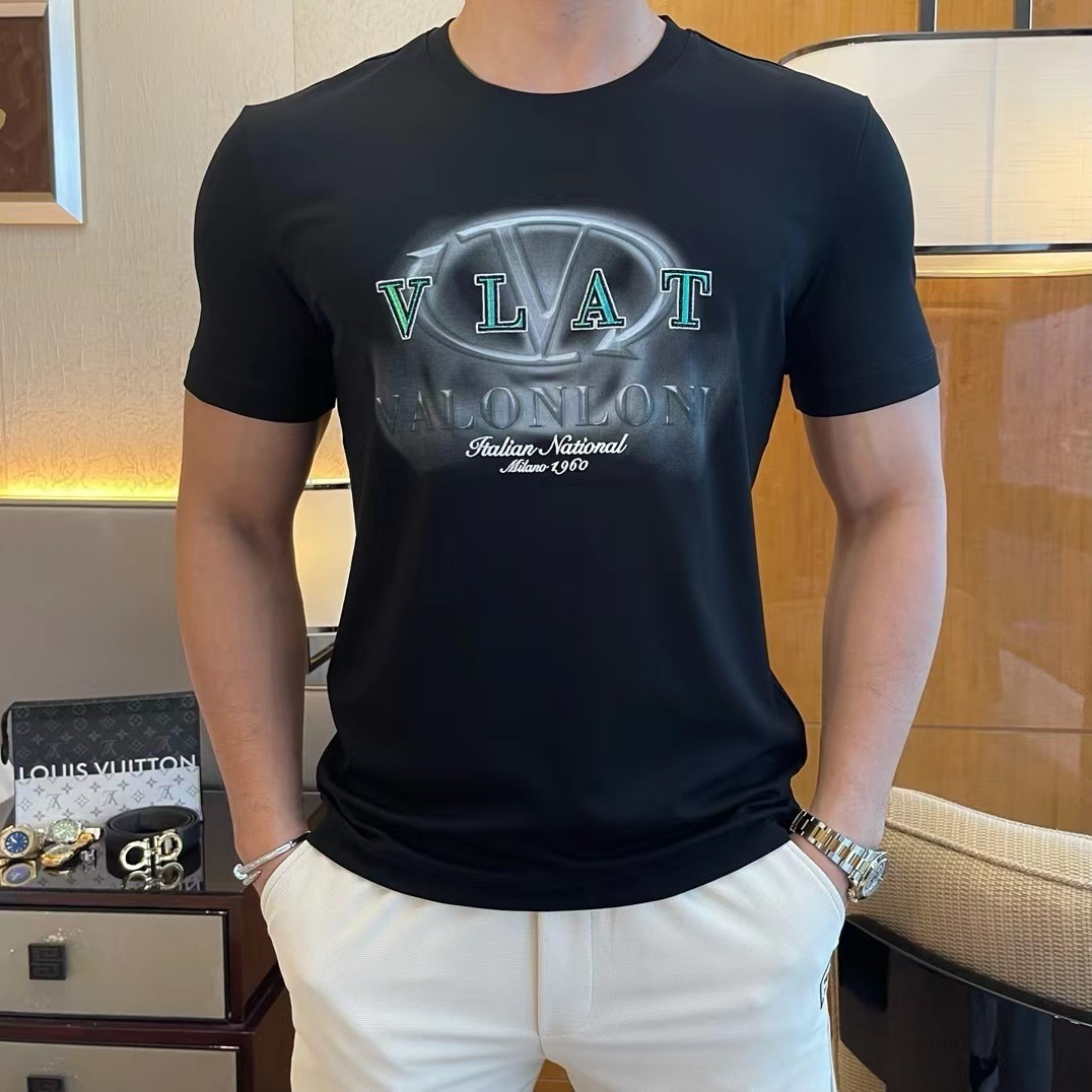 詳細な写真と価格については私に連絡してください。