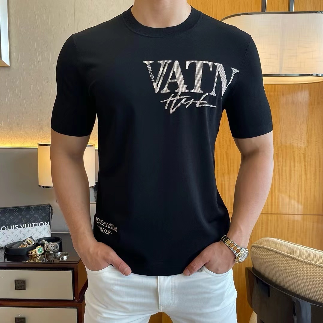 詳細な写真と価格については私に連絡してください。