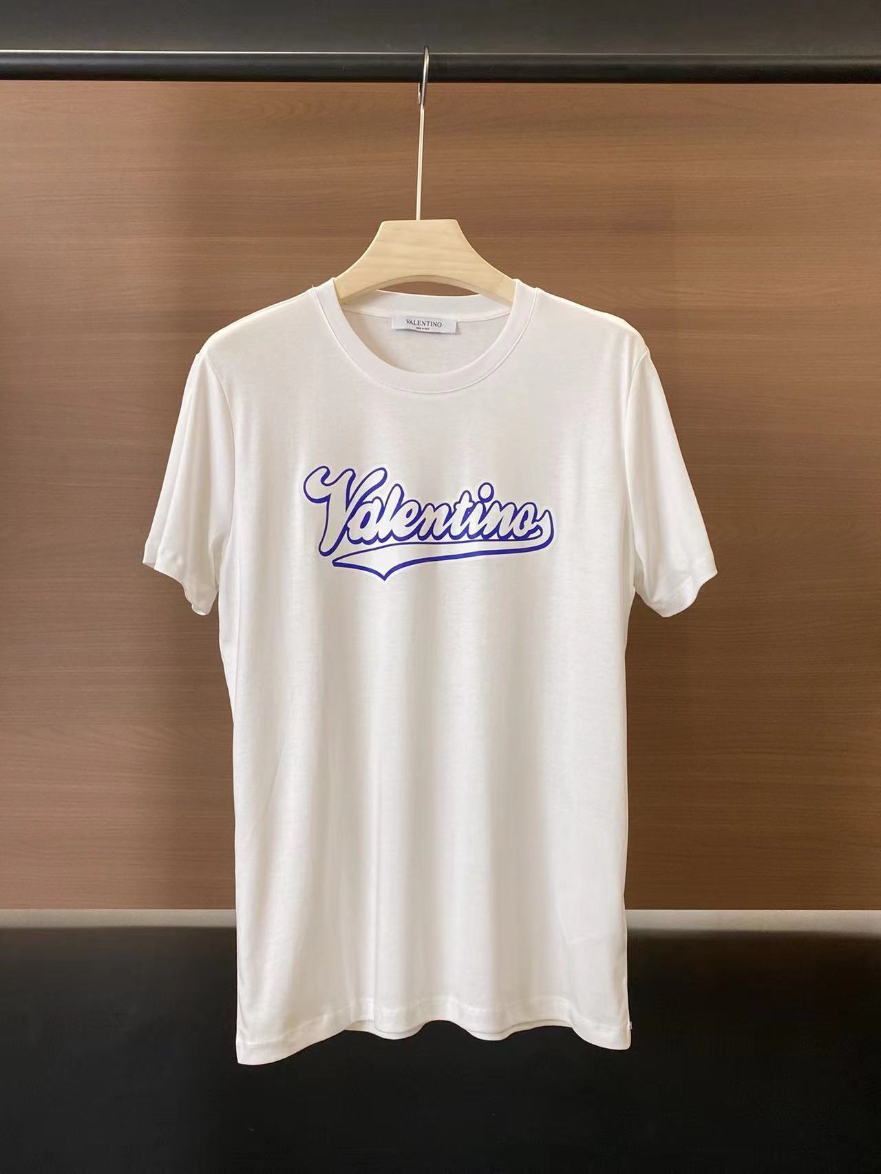 詳細な写真と価格については私に連絡してください。