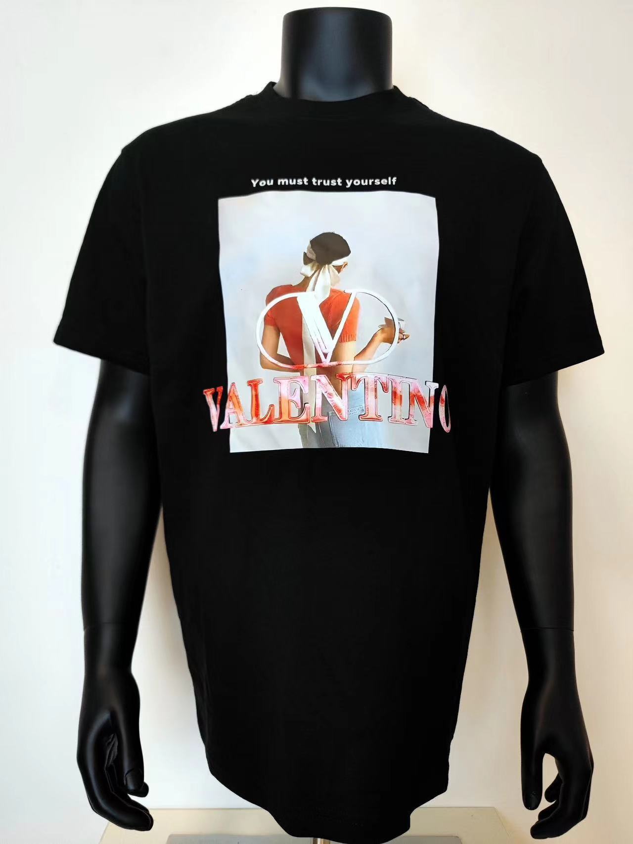 詳細な写真と価格については私に連絡してください。