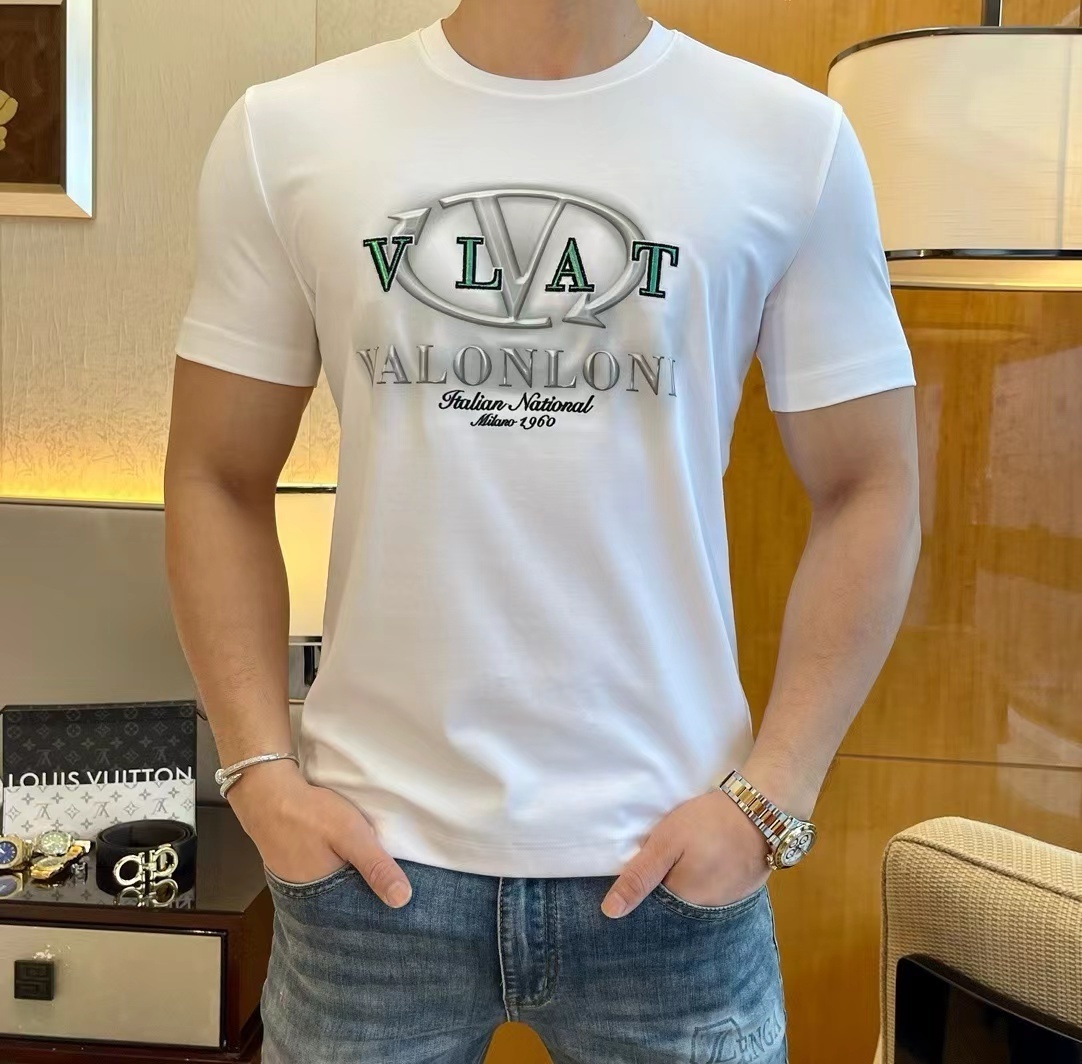 詳細な写真と価格については私に連絡してください。