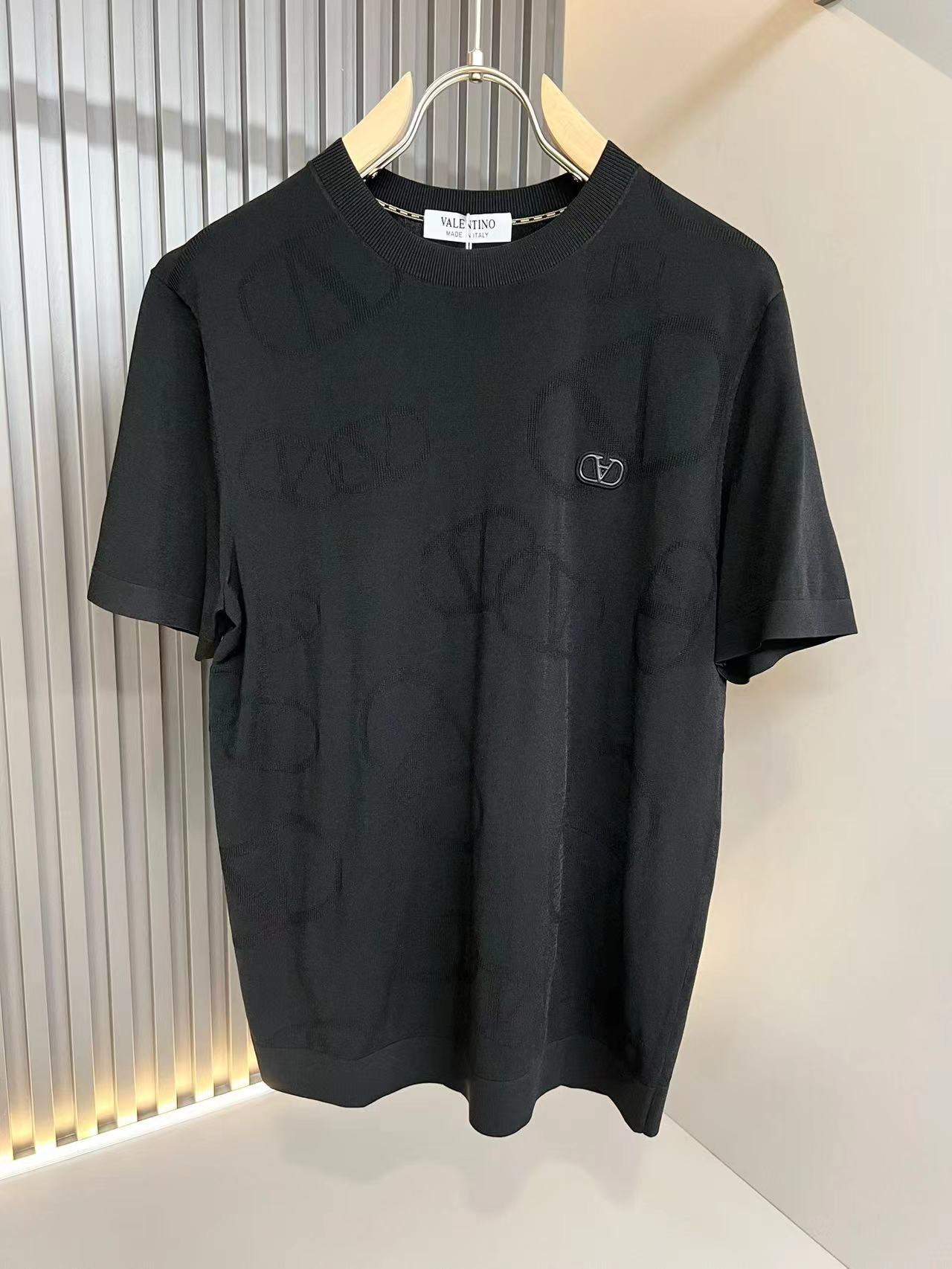 詳細な写真と価格については私に連絡してください。