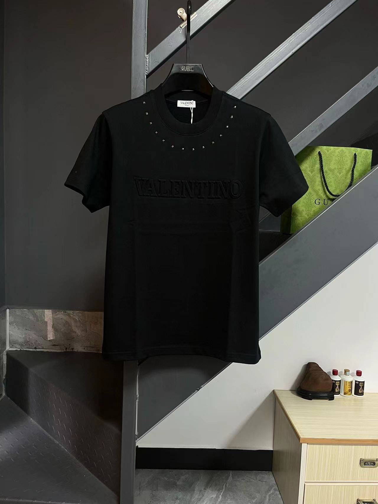 詳細な写真と価格については私に連絡してください。