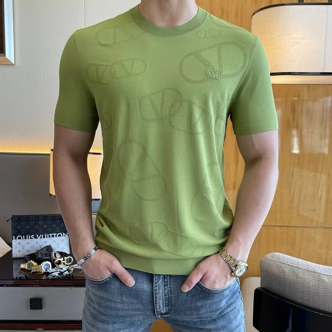 詳細な写真と価格については私に連絡してください。