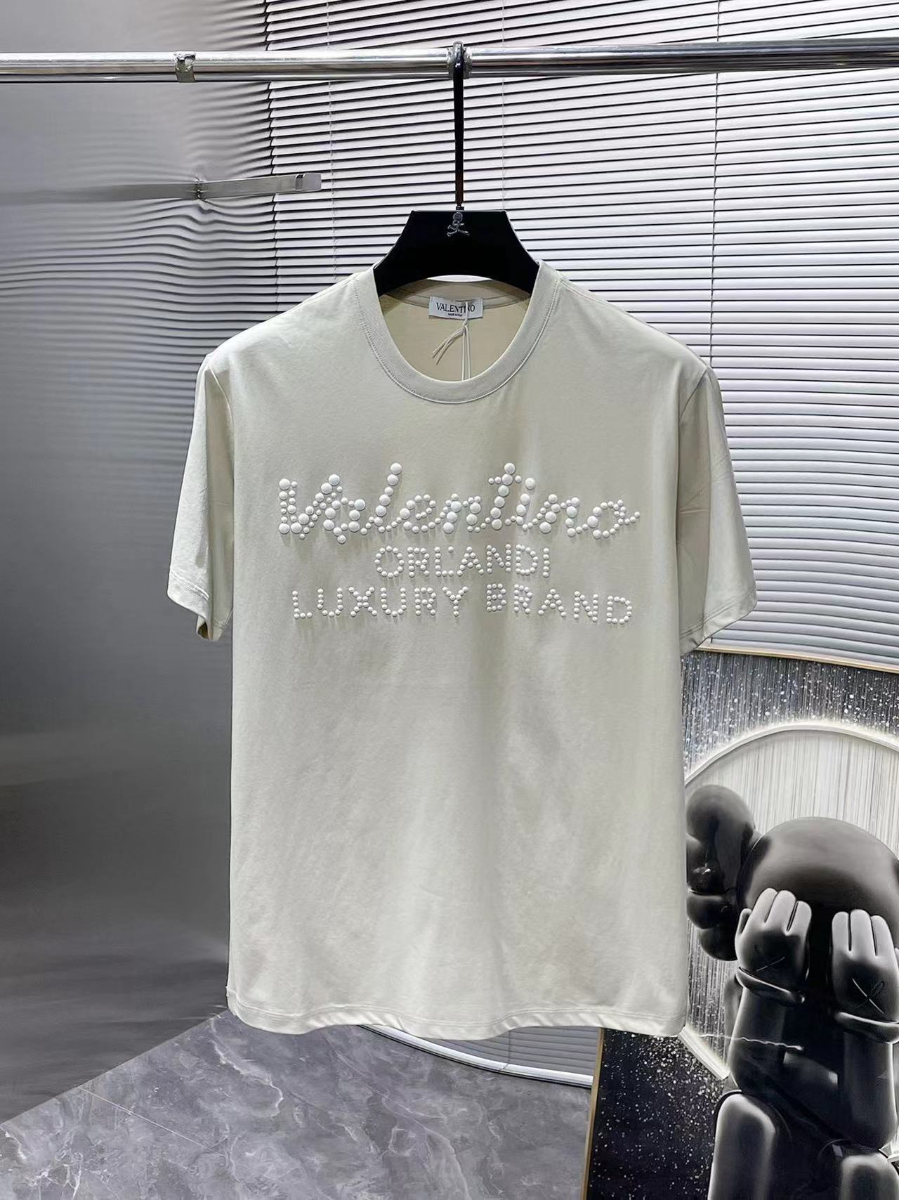 詳細な写真と価格については私に連絡してください。