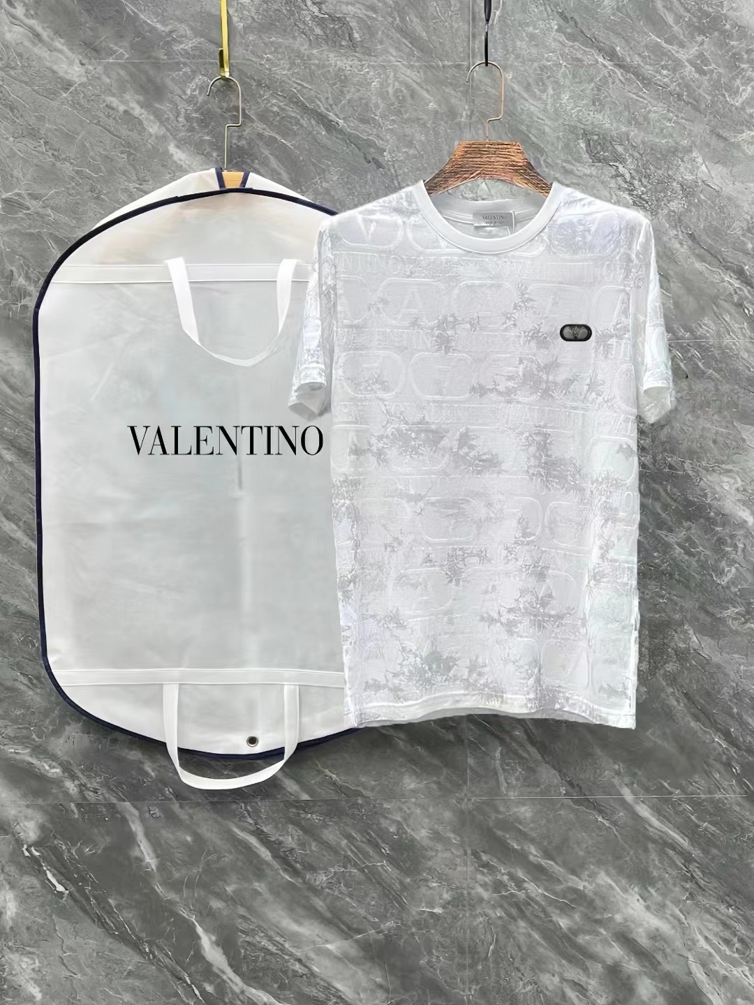 詳細な写真と価格については私に連絡してください。