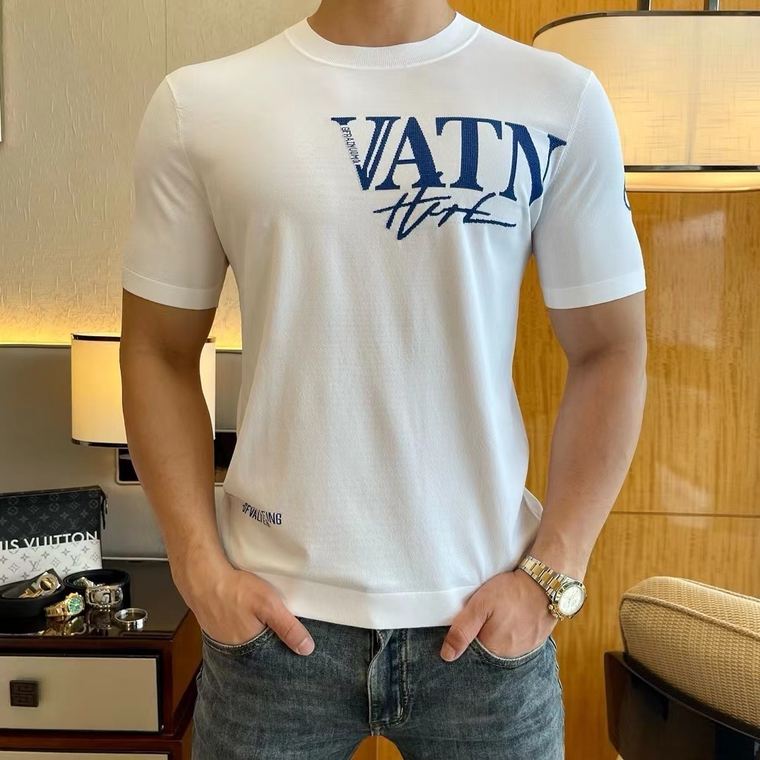 詳細な写真と価格については私に連絡してください。