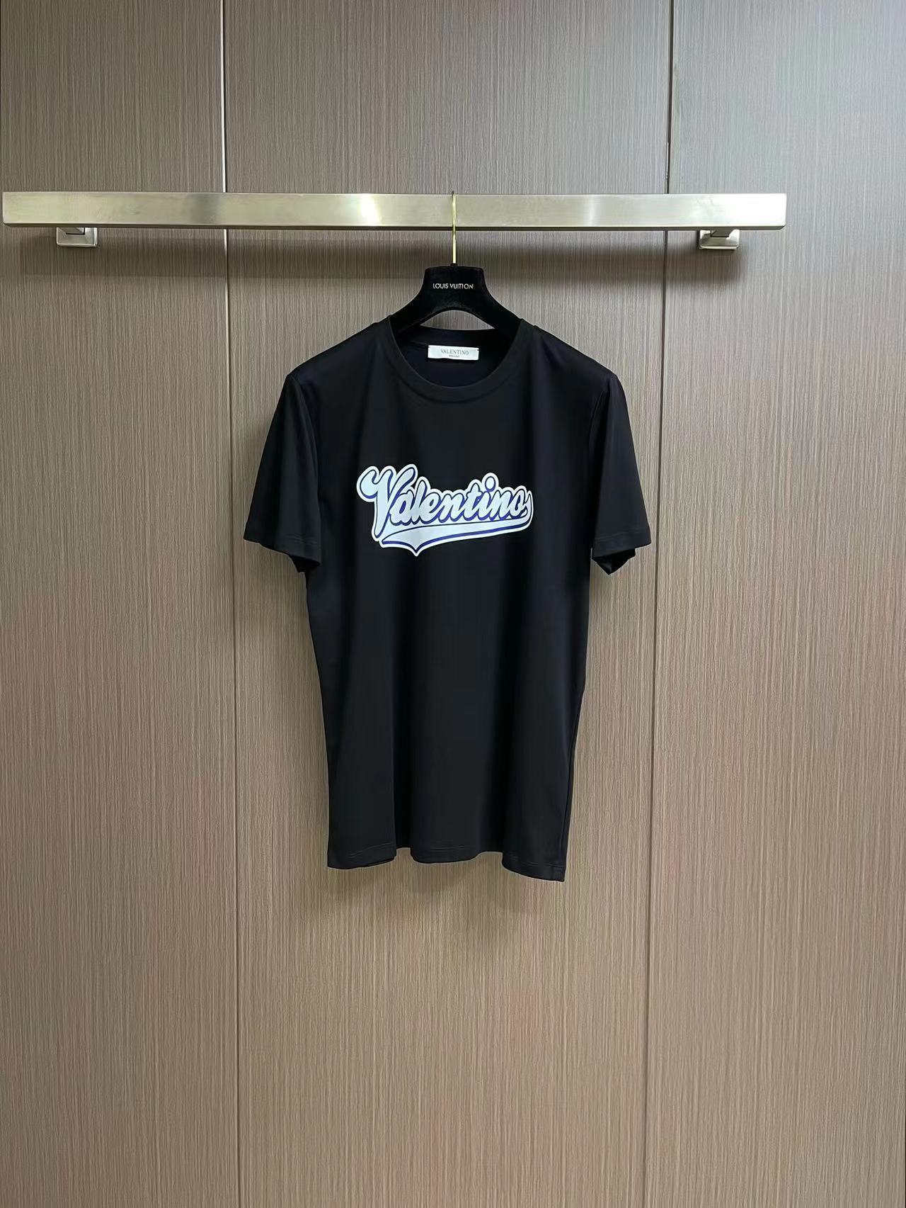 詳細な写真と価格については私に連絡してください。