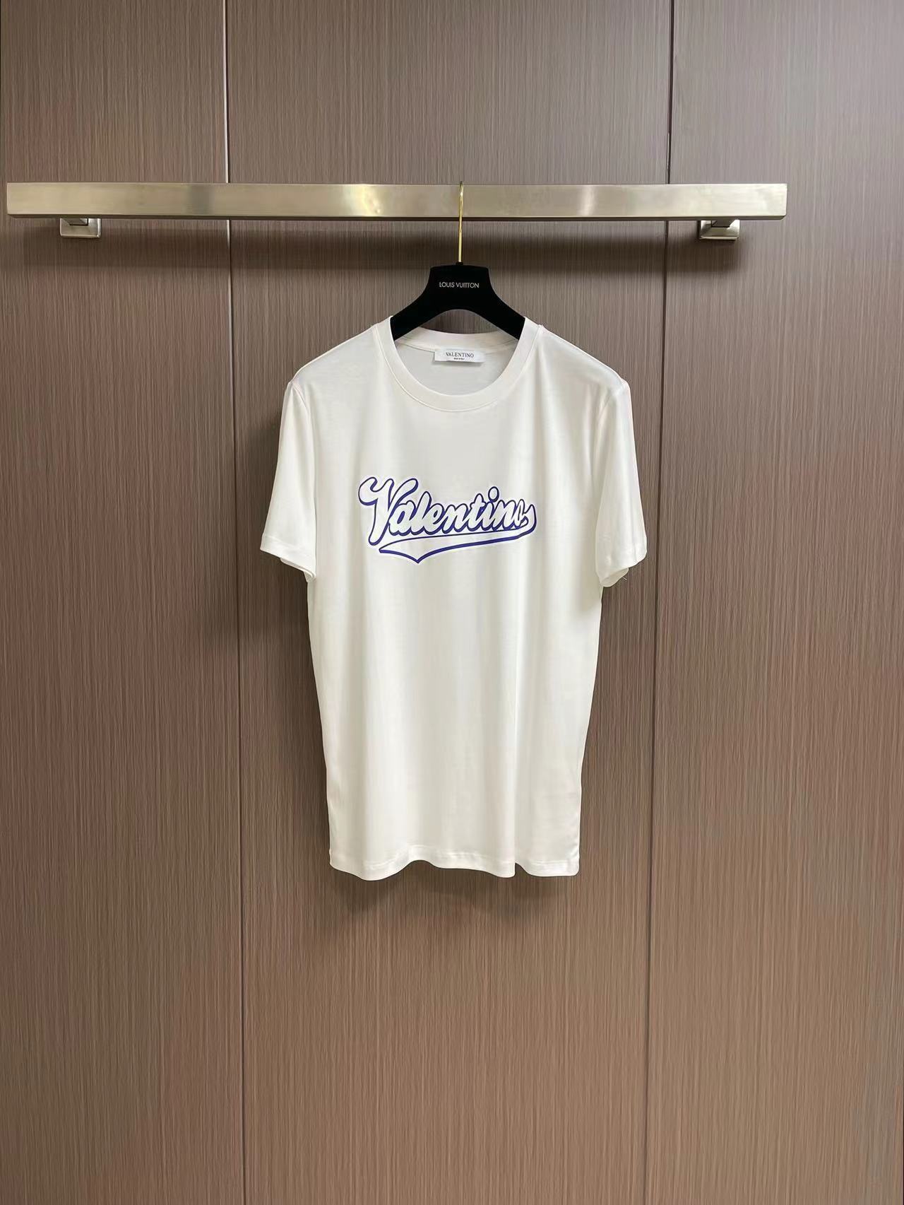 詳細な写真と価格については私に連絡してください。