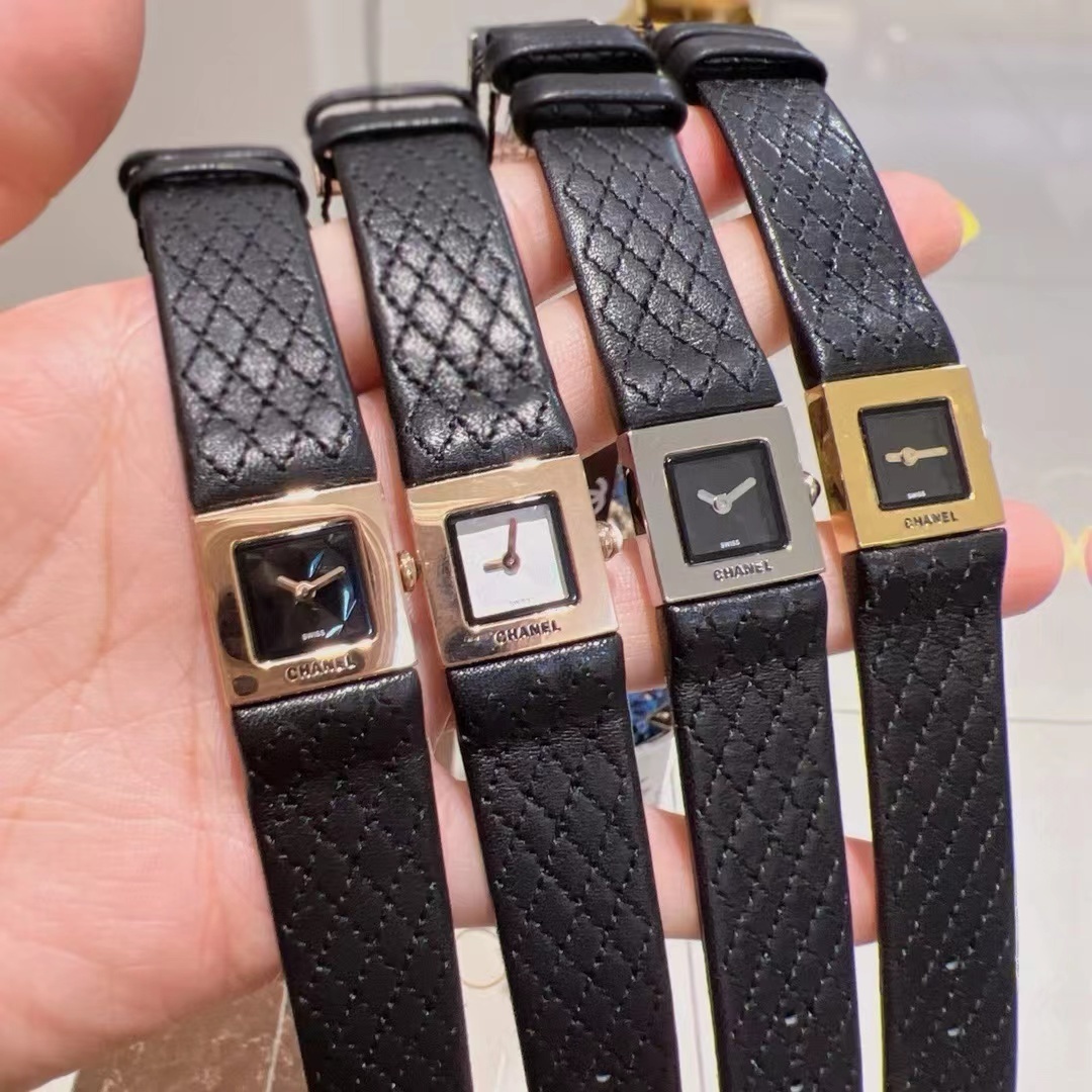 詳細な写真と価格については私に連絡してください。