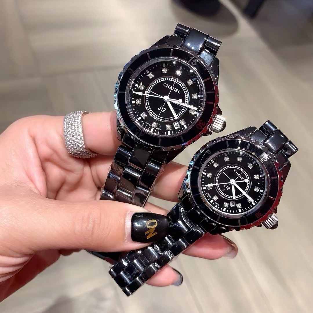 詳細な写真と価格については私に連絡してください。