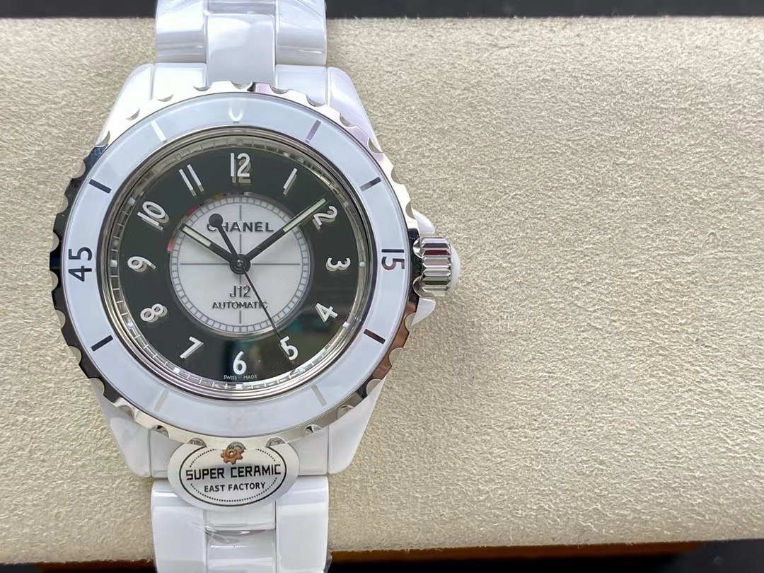 詳細な写真と価格については私に連絡してください。