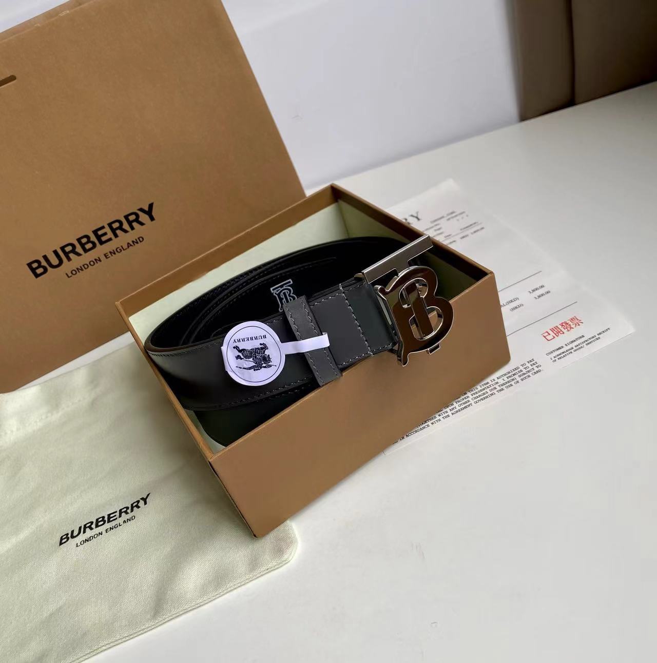 詳細な写真と価格については私に連絡してください。