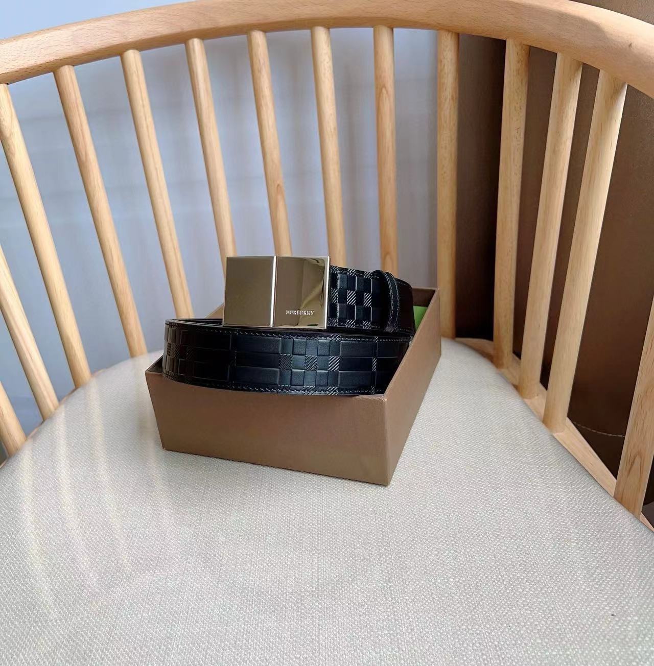 詳細な写真と価格については私に連絡してください。