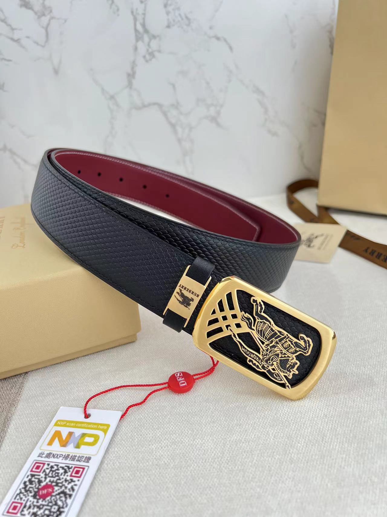 詳細な写真と価格については私に連絡してください。