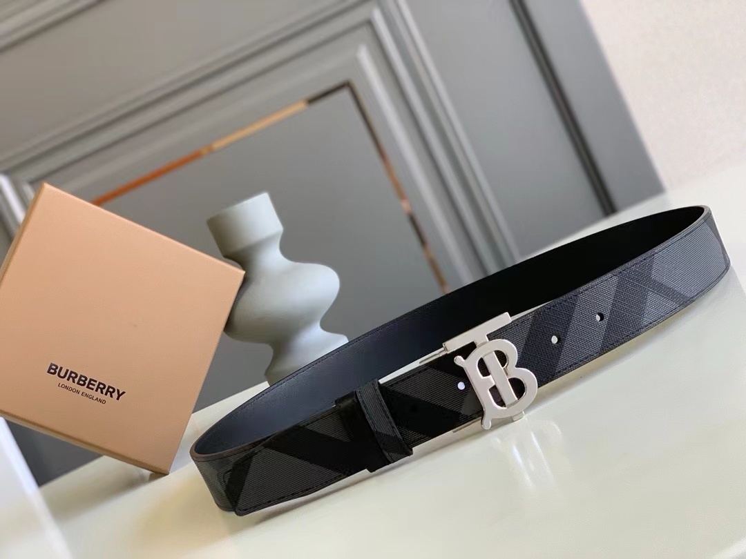 詳細な写真と価格については私に連絡してください。