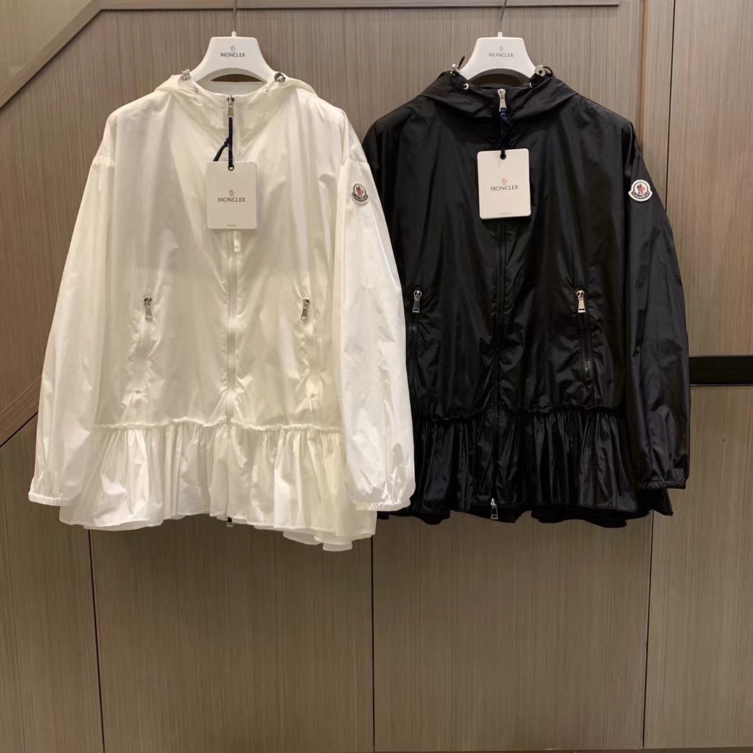 詳細な写真と価格については私に連絡してください。