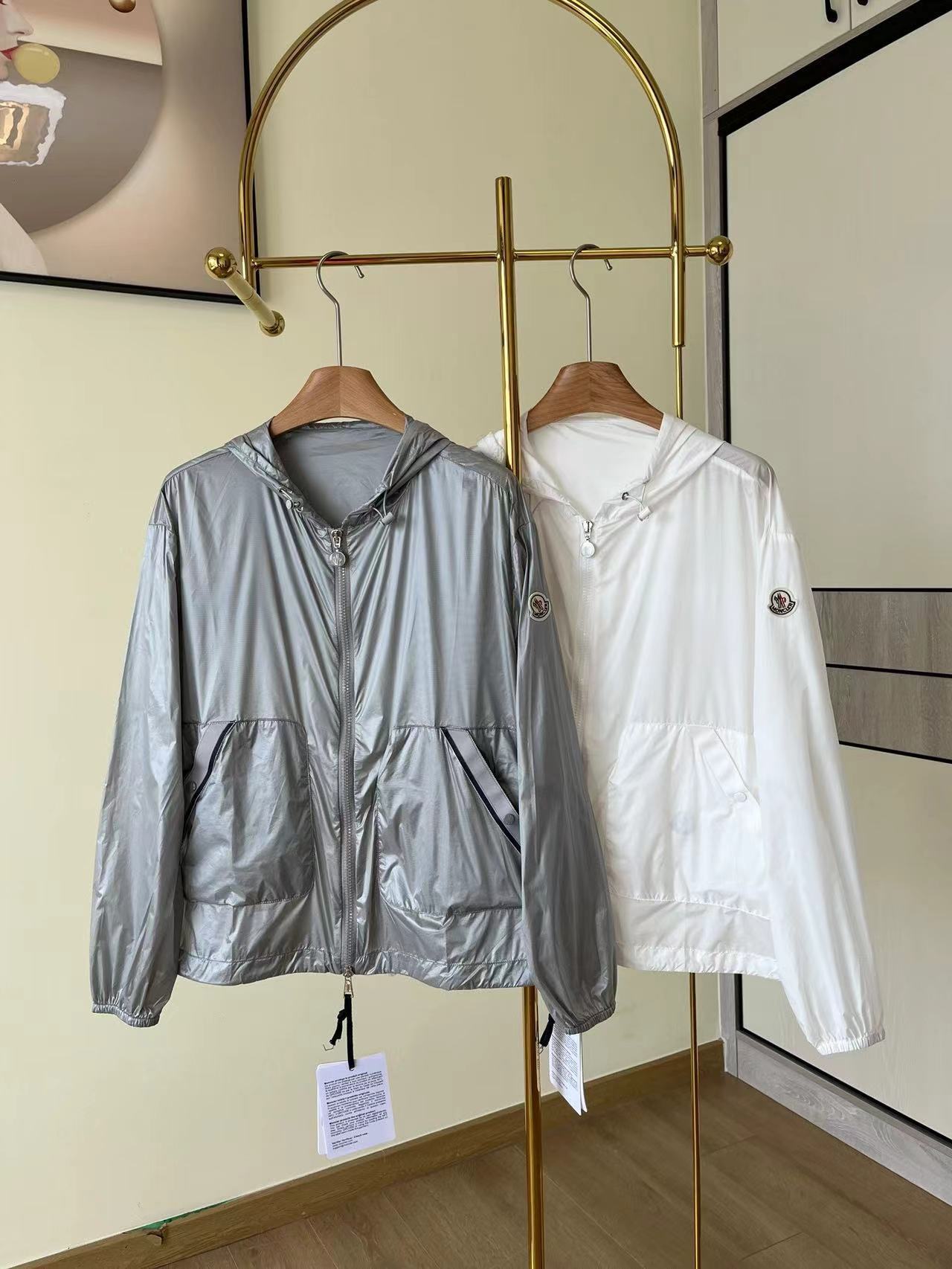 詳細な写真と価格については私に連絡してください。