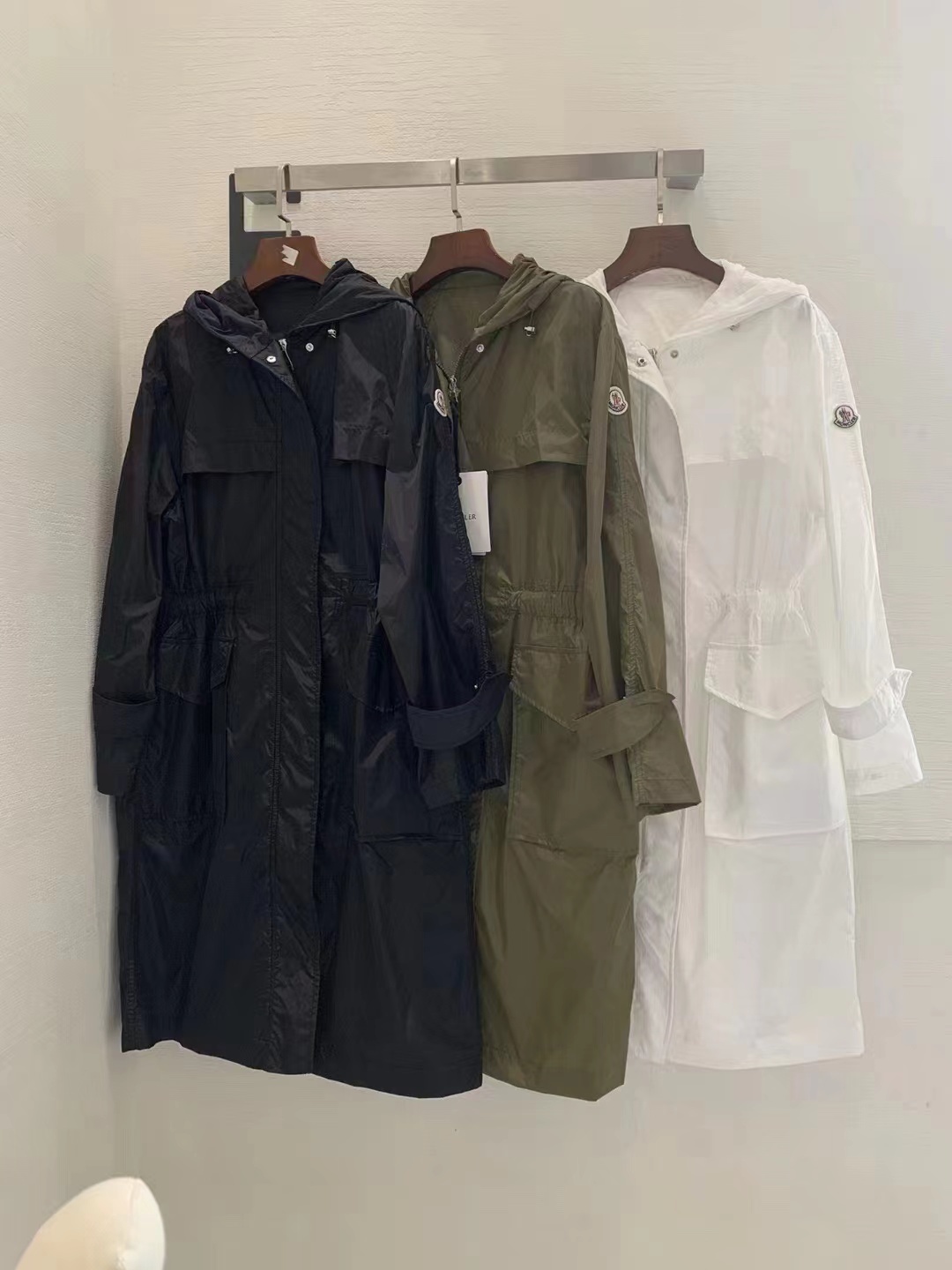 詳細な写真と価格については私に連絡してください。