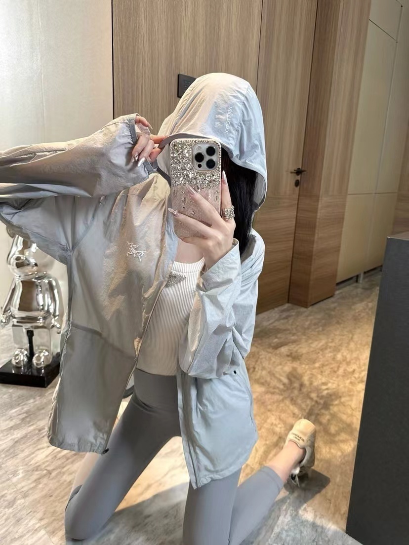 詳細な写真と価格については私に連絡してください。