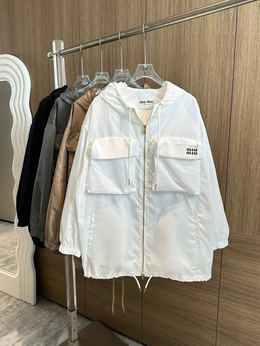 詳細な写真と価格については私に連絡してください。