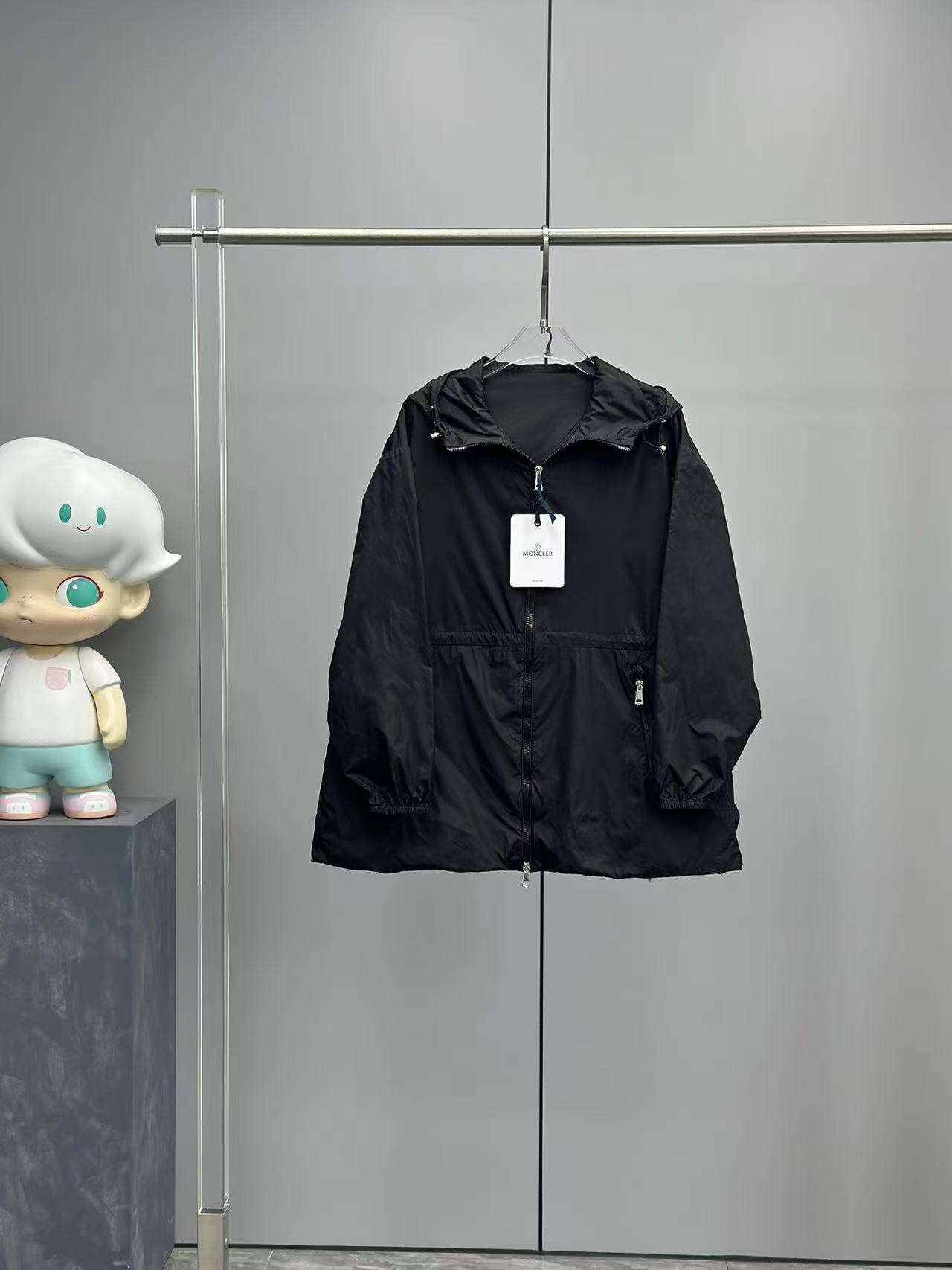 詳細な写真と価格については私に連絡してください。